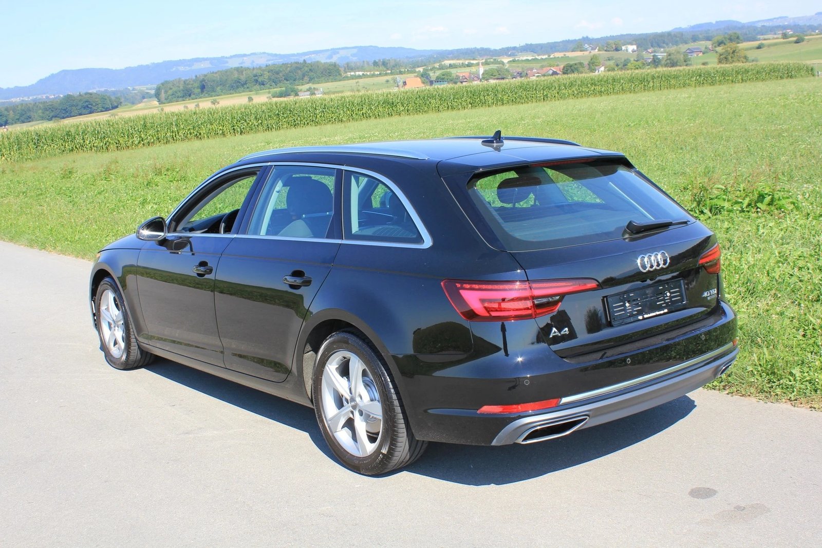AUDI A4 Avant 40 TDI Sport quattro S-tronic, Diesel, Occasion / Gebraucht, Automatik - 4