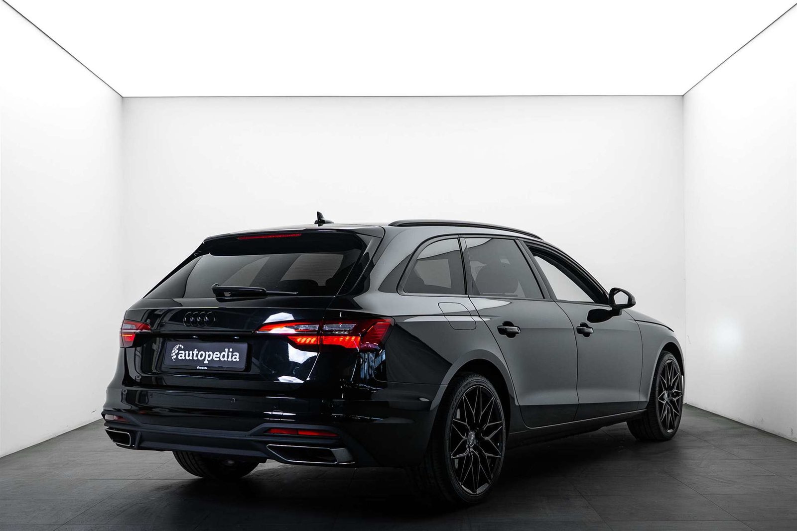 AUDI A4 Avant 35 TFSI S-tronic, Mild-Hybrid Petrol/Electric, Second hand / Used, Automatic - 3