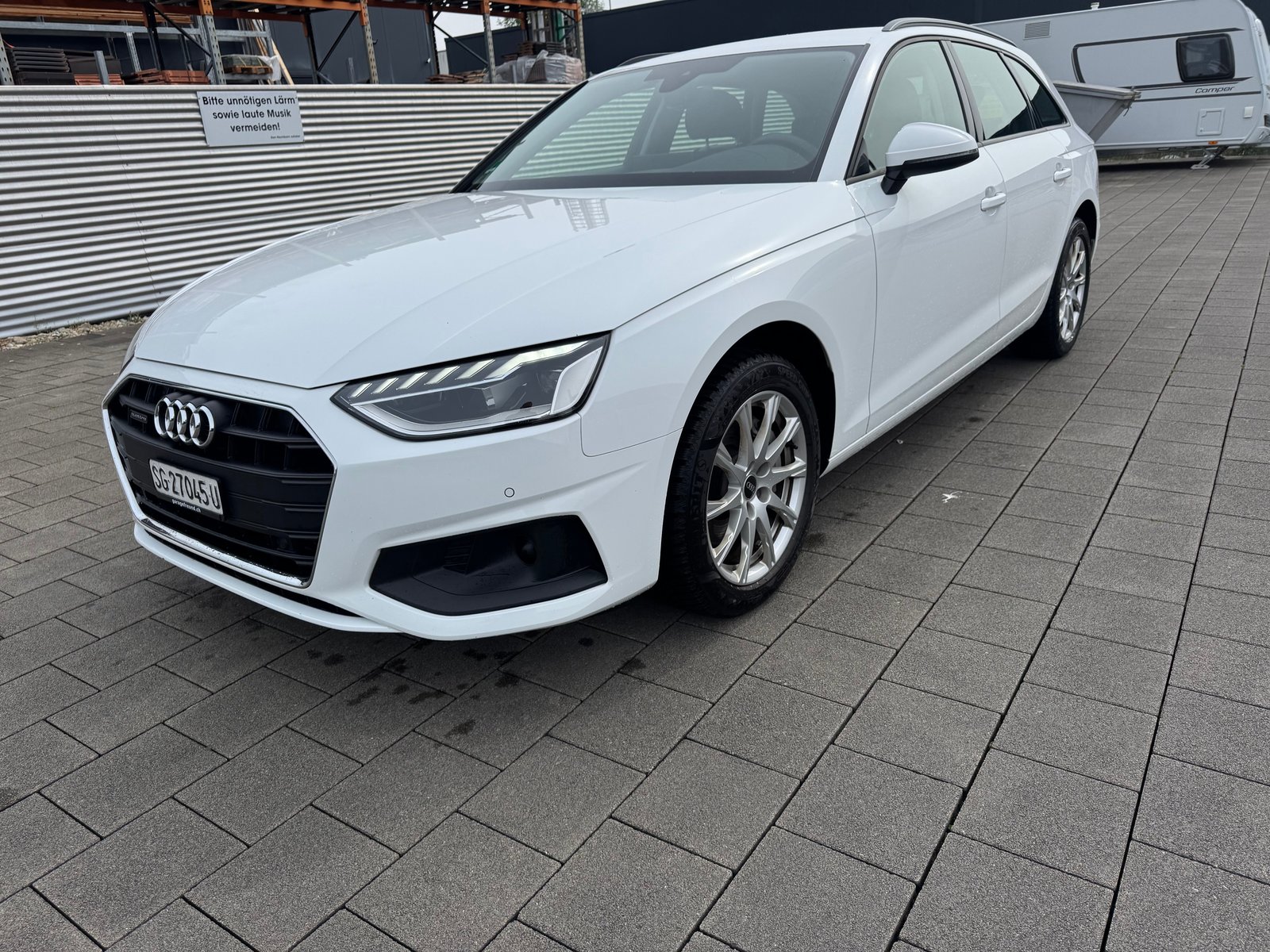 AUDI A4 Avant 40 TDI Attraction quattro S-tronic