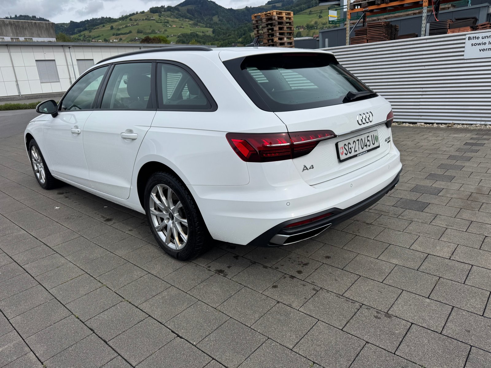 AUDI A4 Avant 40 TDI Attraction quattro S-tronic, Diesel, Occasioni / Usate, Automatico - 3