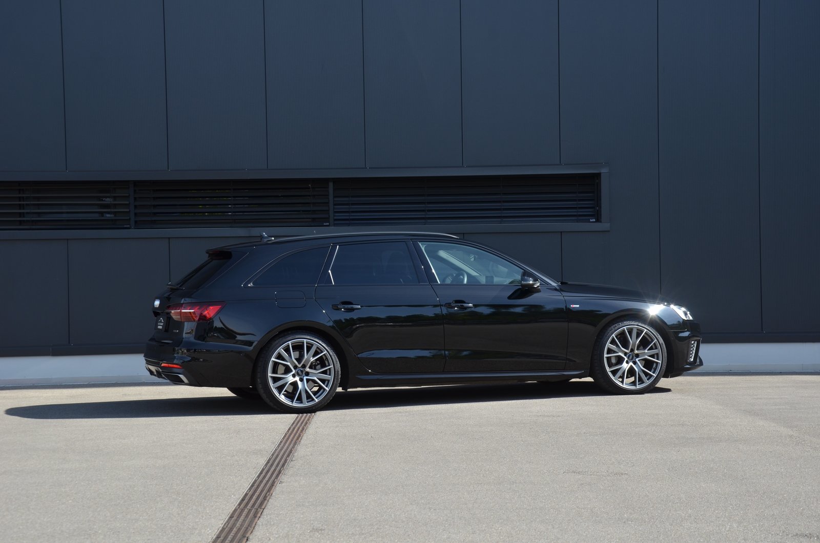 AUDI A4 Avant 45 TFSI S line S-tronic quattro, Benzin, Occasion / Gebraucht, Automatik - 4