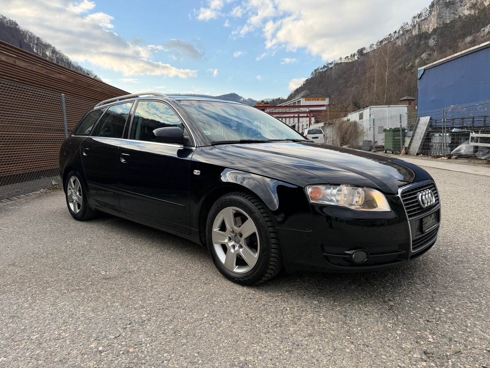 AUDI A4 Avant 2.0 TDI, Diesel, Second hand / Used, Manual - 2
