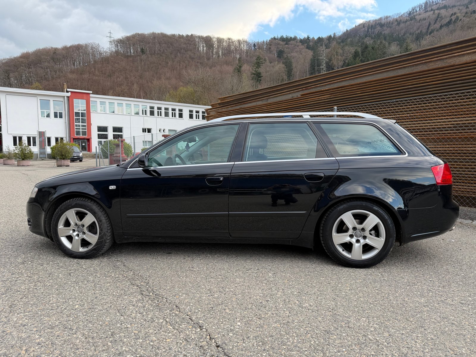 AUDI A4 Avant 2.0 TDI, Diesel, Second hand / Used, Manual - 6
