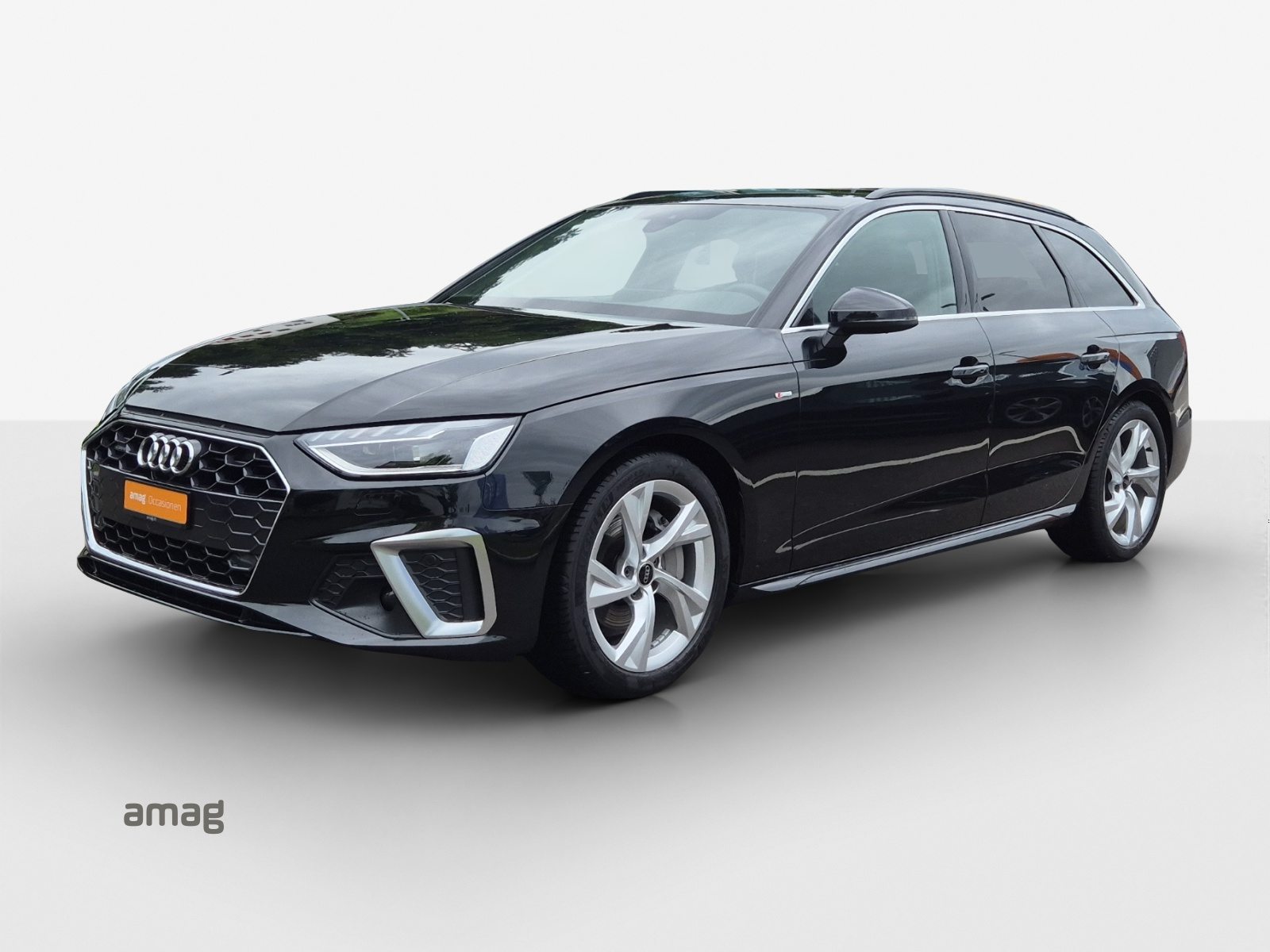 AUDI A4 Avant 40 S li S-tro qu