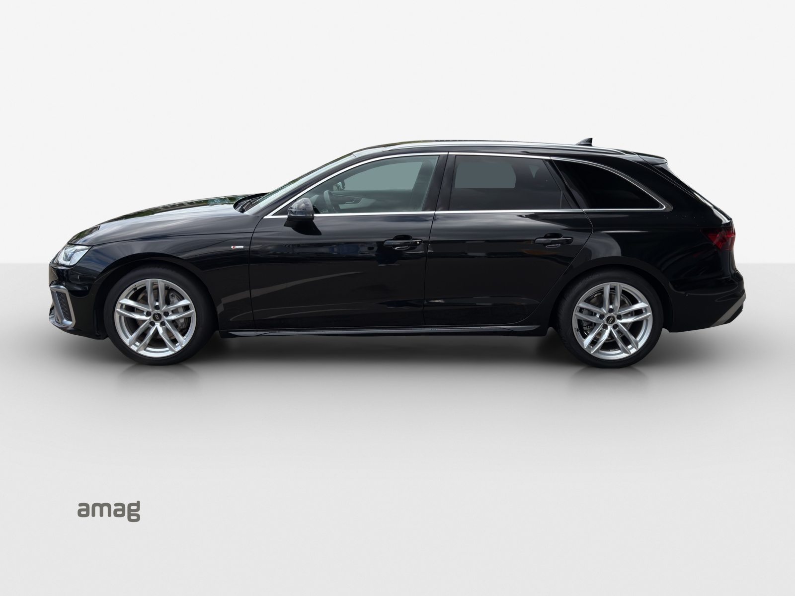 AUDI A4 Avant 40 S li S-tro qu, Petrol, Second hand / Used, Automatic - 2