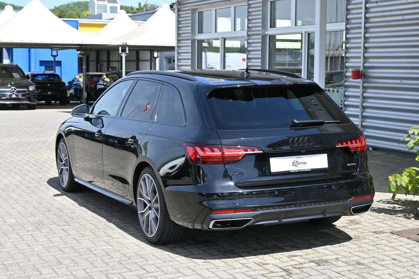 AUDI A4 Avant 40 TDI S line Competition Black quattro S-tron, Diesel, Occasion / Gebraucht, Automatik - 7