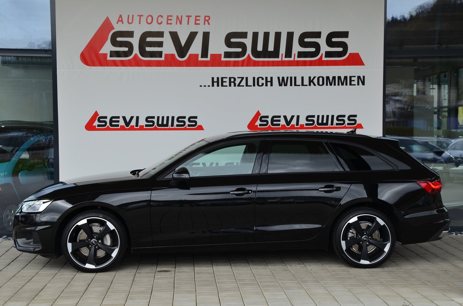 AUDI A4 Avant 40 TFSI S-tronic quattro*Frisch ab MFK,Audi We, Mild-Hybrid Benzin/Elektro, Occasion / Gebraucht, Automatik - 7