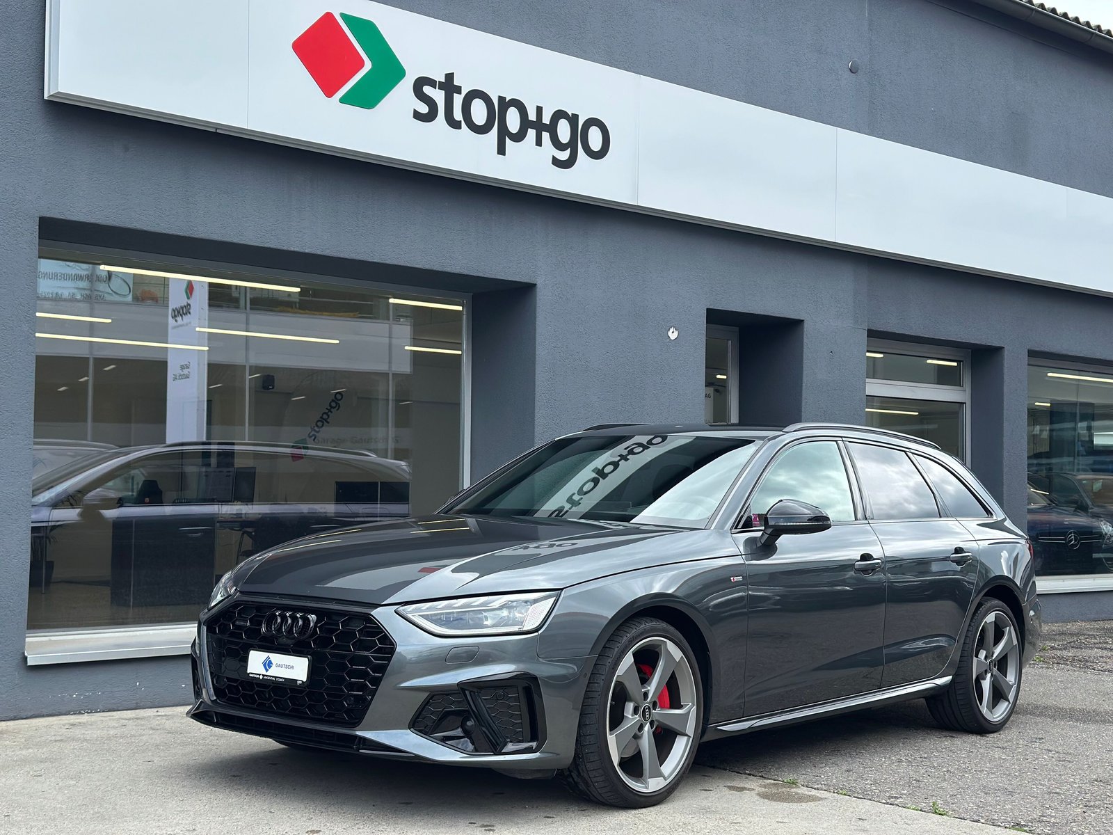 AUDI A4 Avant 40 TDI S line Attraction quattro S-tronic