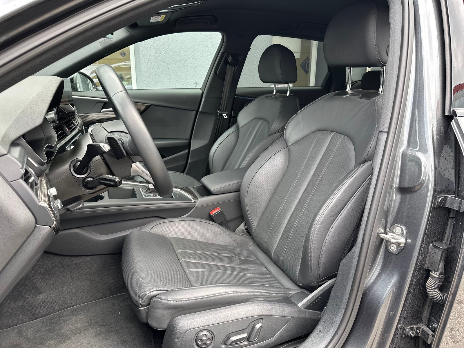 AUDI A4 Avant 40 TDI S line Attraction quattro S-tronic, Diesel, Occasion / Gebraucht, Automatik - 5