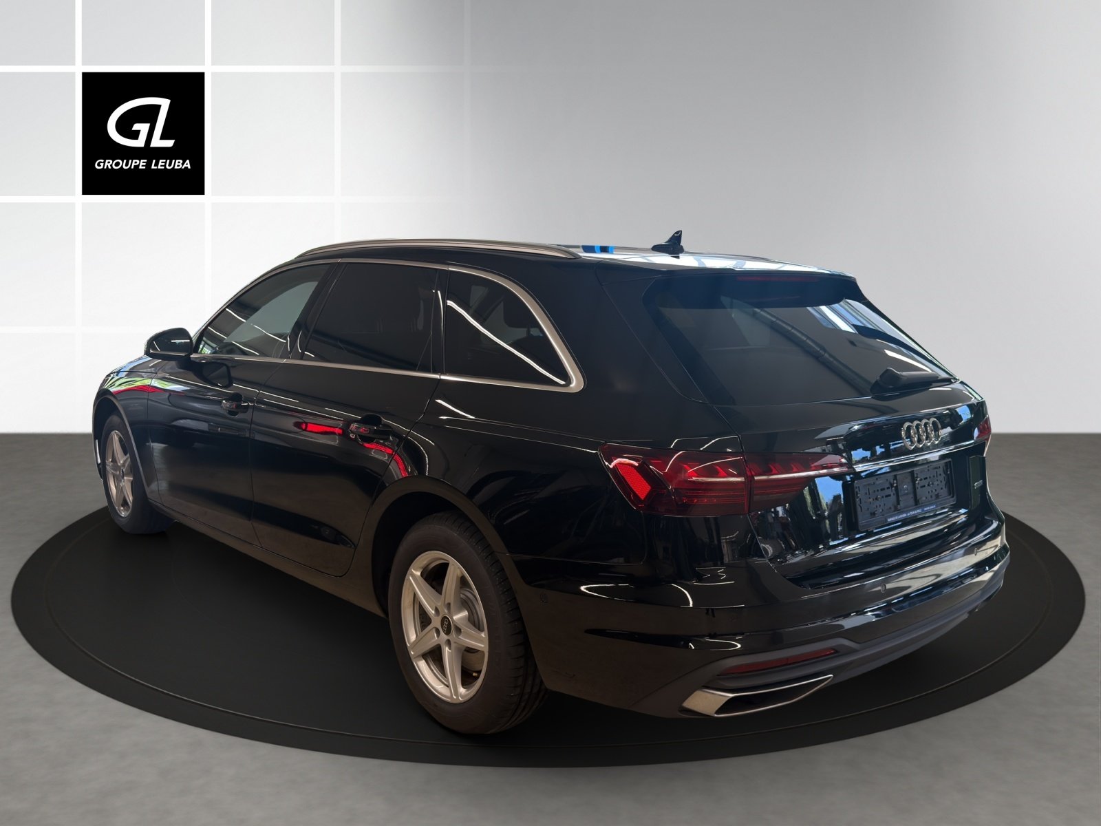 AUDI A4 Avant 40 adv S-tro qua, Mild-Hybrid Petrol/Electric, Second hand / Used, Automatic - 4