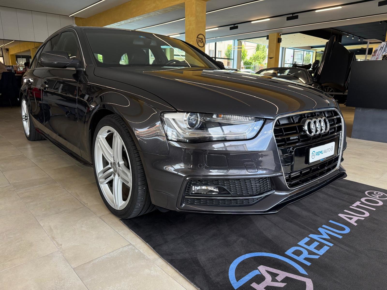 AUDI A4 Avant 2.0 TDI quattro S-tronic