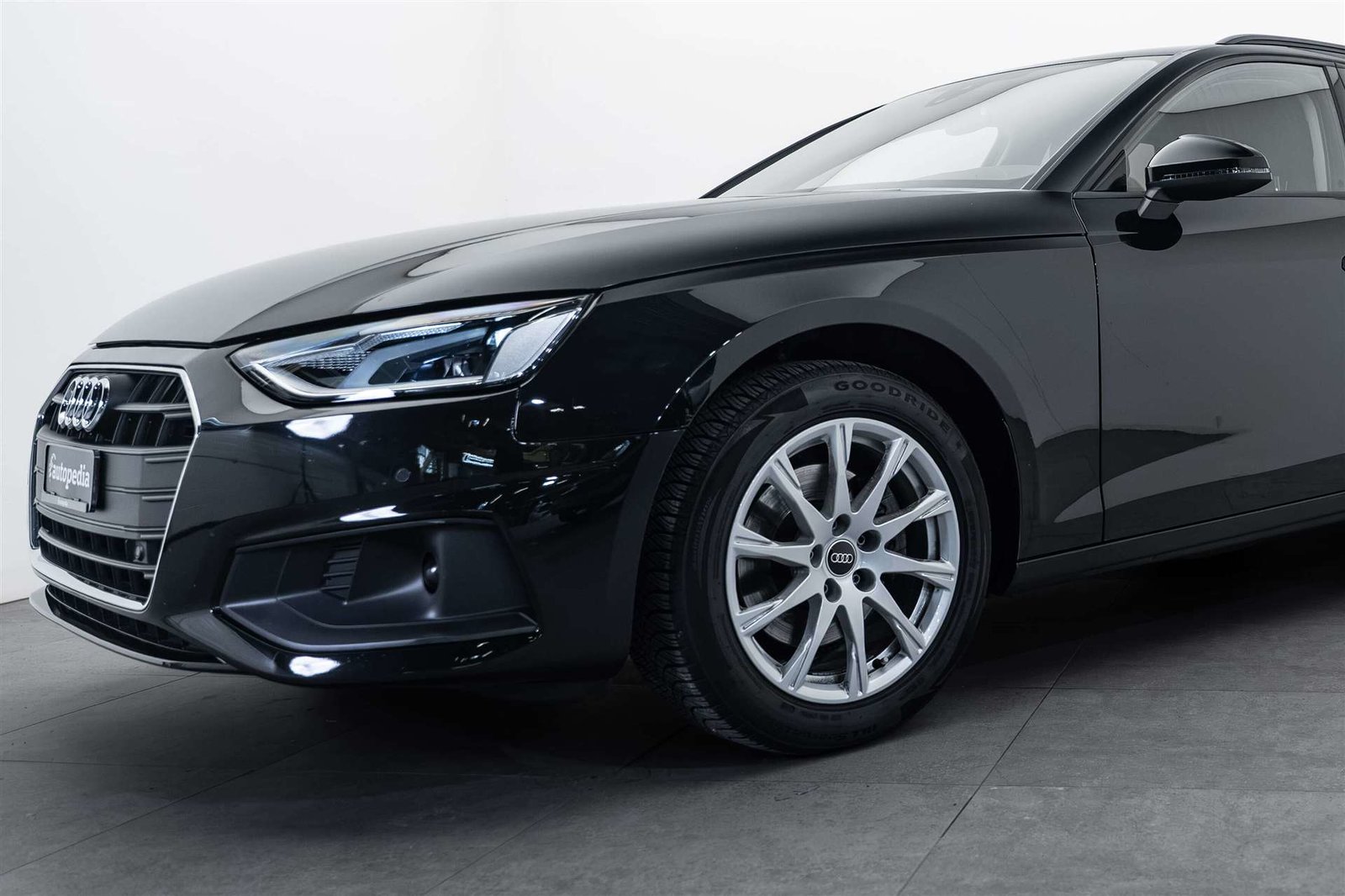 AUDI A4 Avant 35 TFSI S-tronic Automat, Mild-Hybrid Benzin/Elektro, Occasion / Gebraucht, Automatik - 2