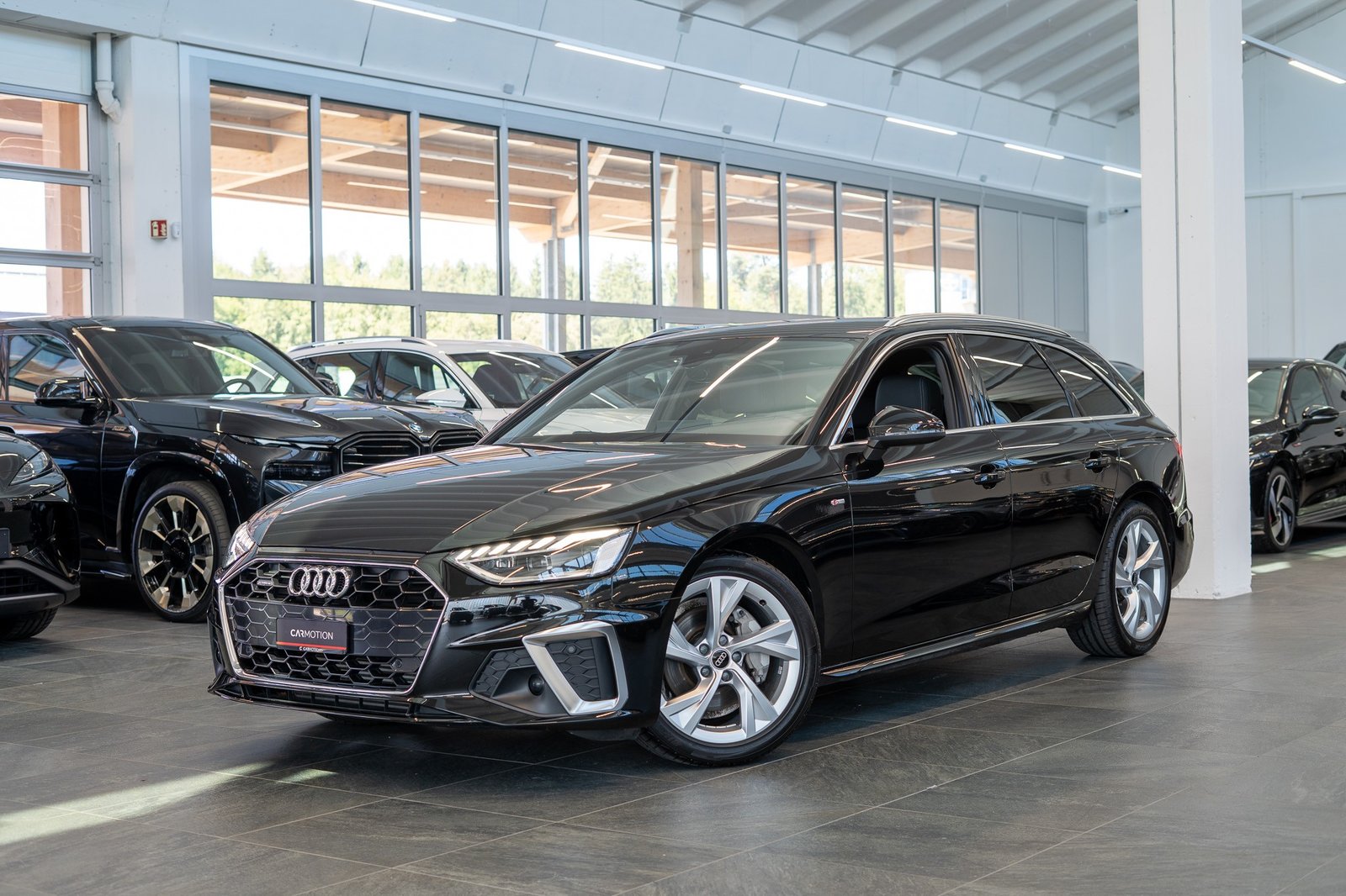 AUDI A4 Avant 2.0 40 TFSI S Line quattro S-Tronic / S-Line /