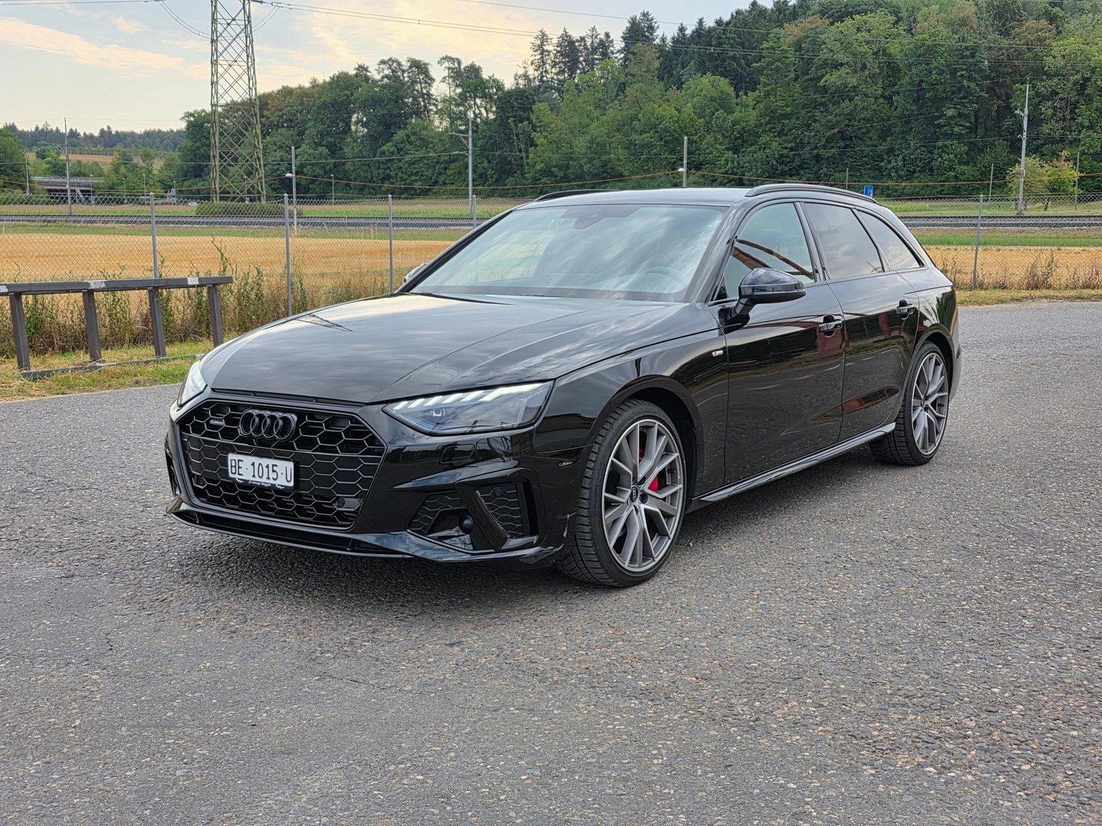 AUDI A4 Avant 40 TFSI S line S-tronic quattro