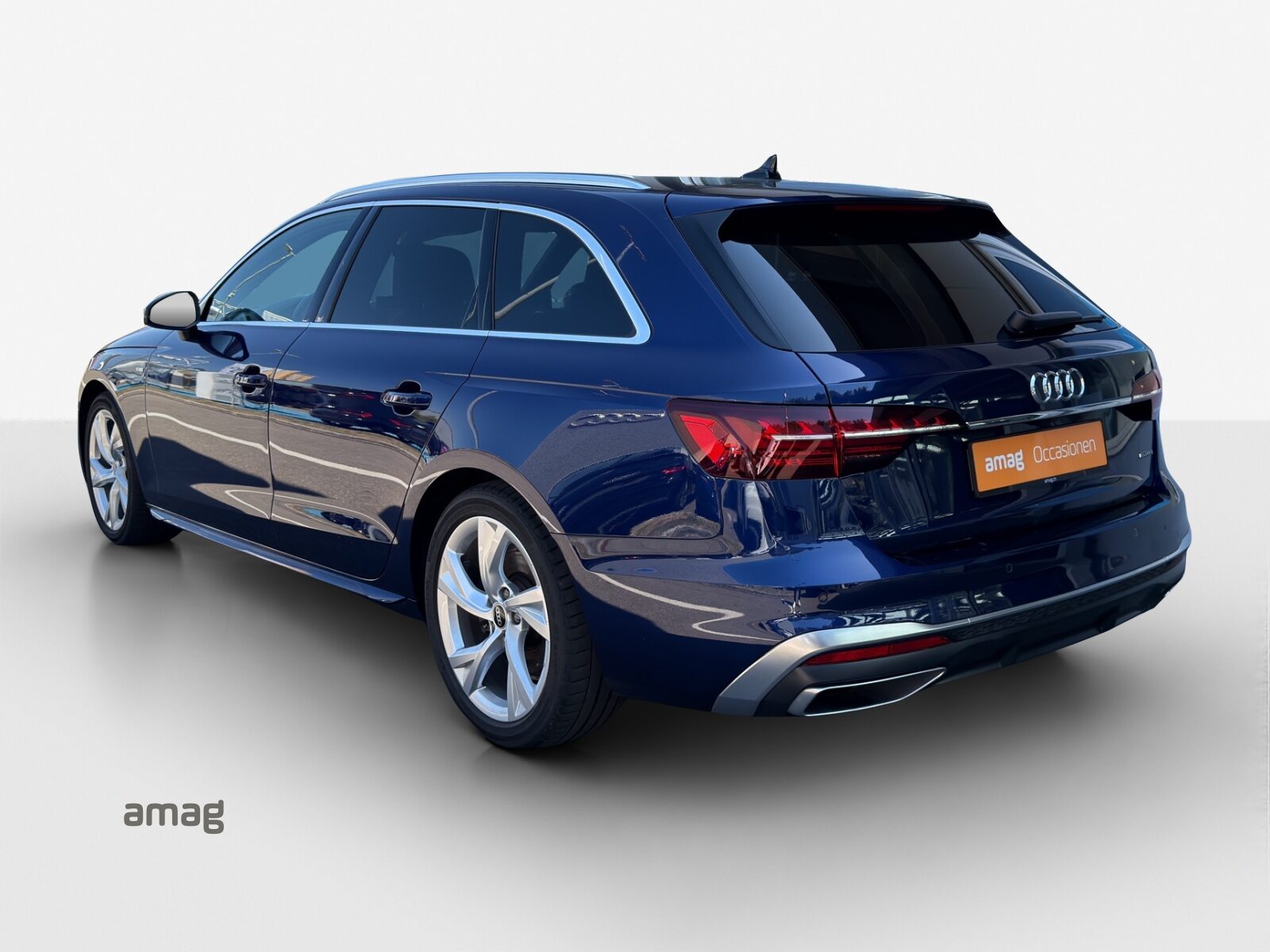 AUDI A4 Avant 40 S li S-tro qu, Benzina, Occasioni / Usate, Automatico - 3