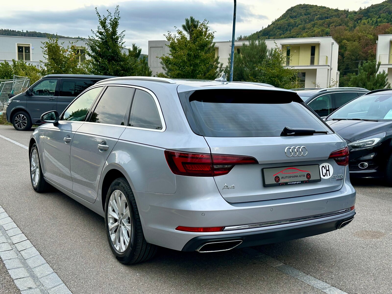 AUDI A4 Avant 40 TDI Design quattro S-tronic, Diesel, Second hand / Used, Automatic - 6