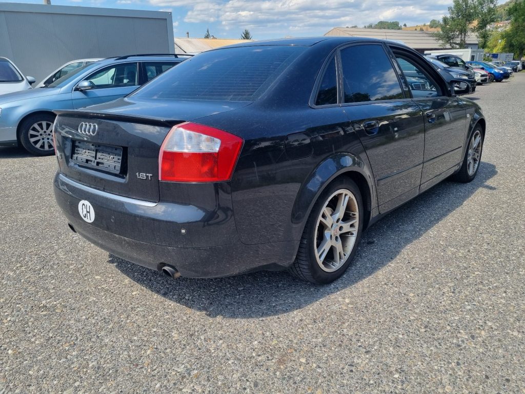 AUDI A4 1.8 20V Turbo, Essence, Occasion / Utilisé, Manuelle - 4