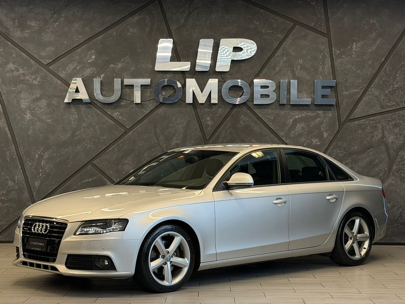 AUDI A4 Limousine 3.2 FSI quattro tiptronic