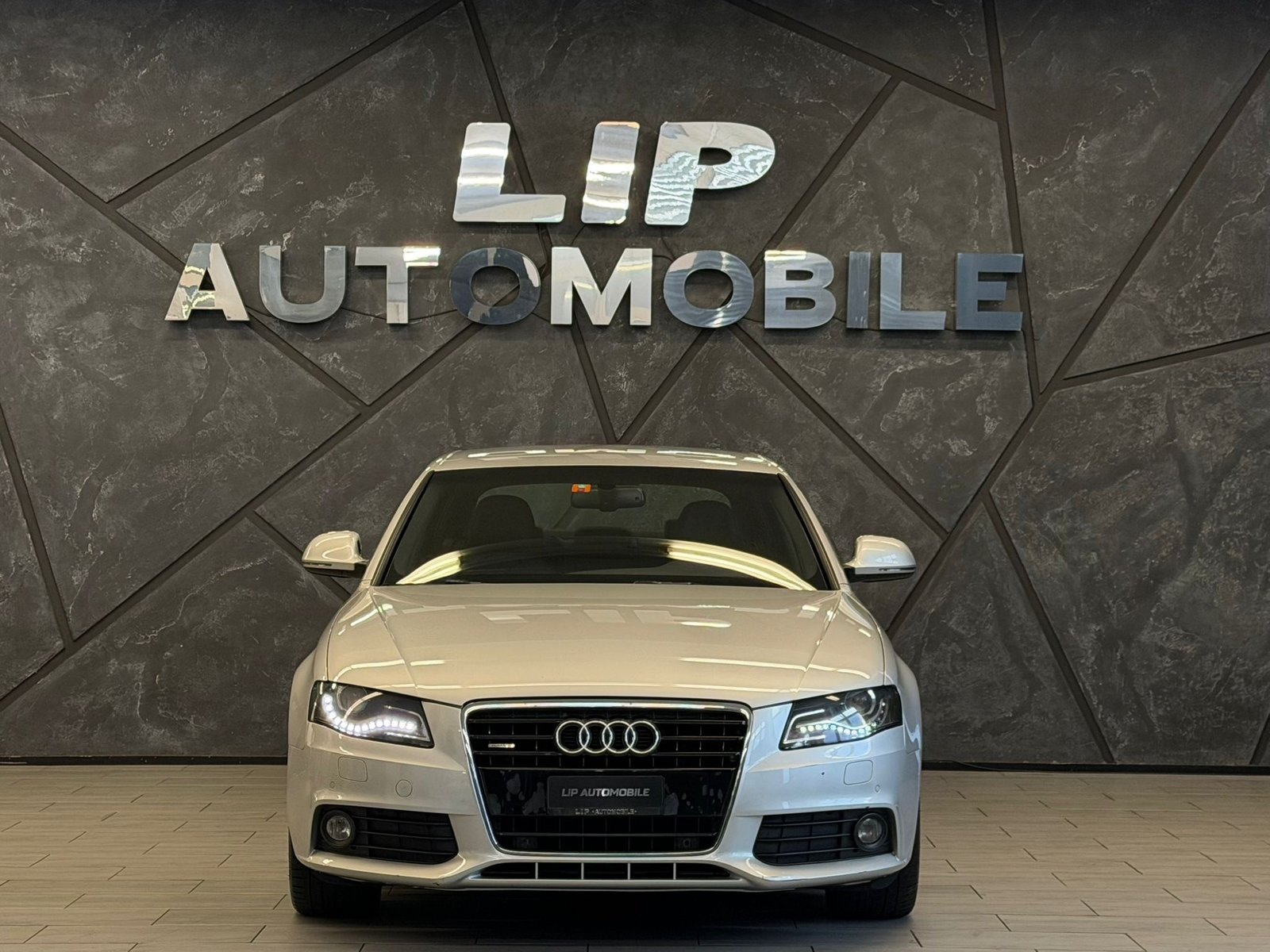 AUDI A4 Limousine 3.2 FSI quattro tiptronic, Benzin, Occasion / Gebraucht, Automatik - 2