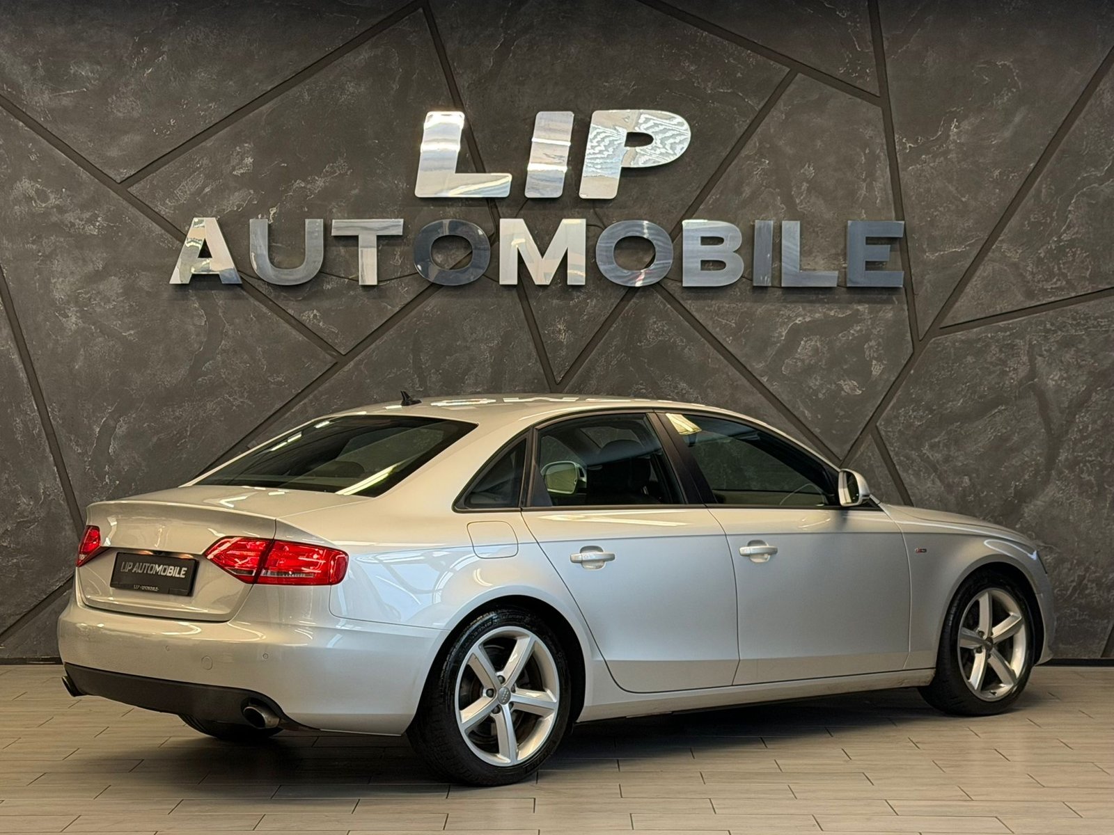 AUDI A4 Limousine 3.2 FSI quattro tiptronic, Benzin, Occasion / Gebraucht, Automatik - 6