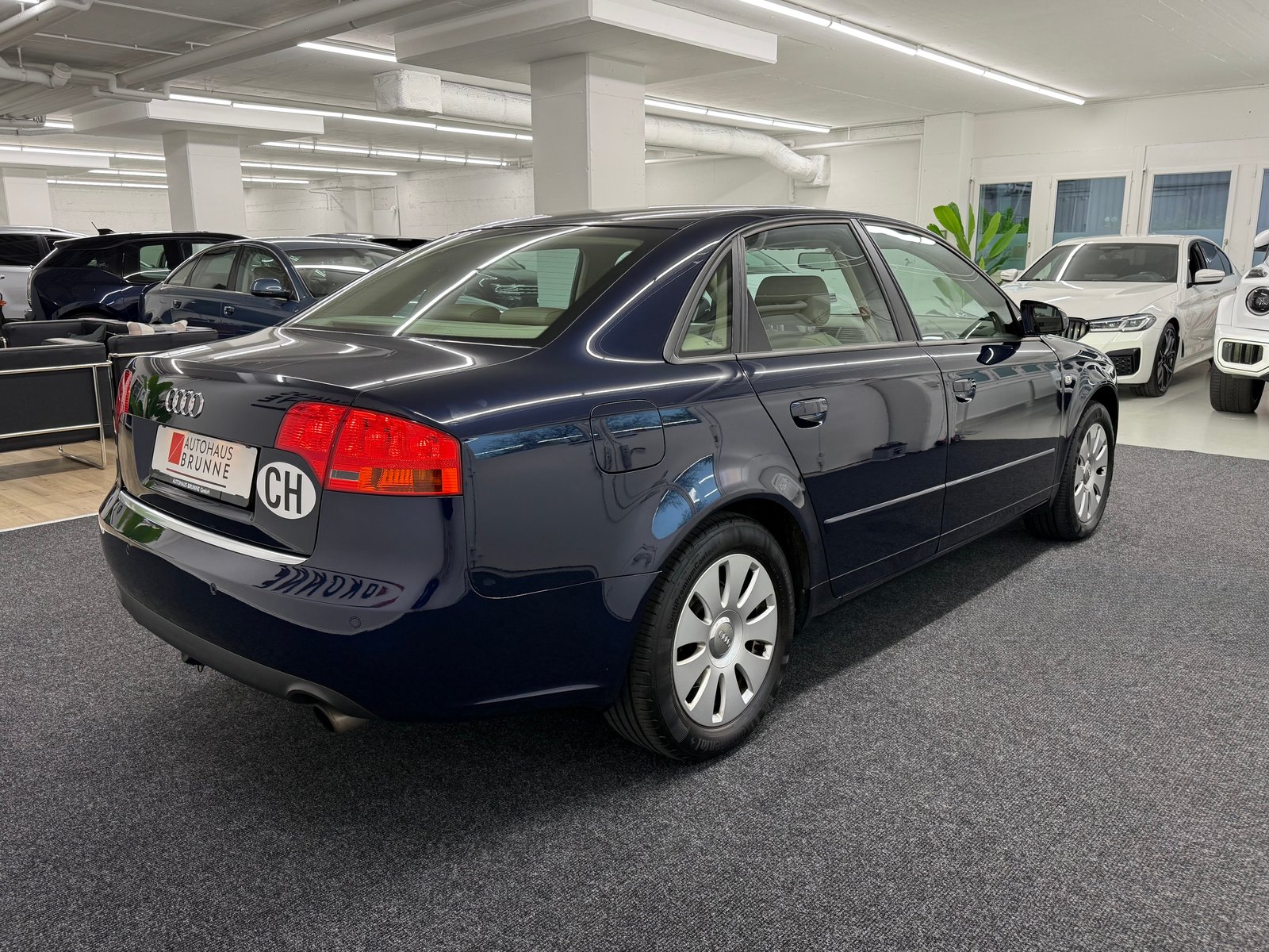 AUDI A4 Limousine 3.2 FSI QUATTRO + AHK, Benzin, Occasion / Gebraucht, Automatik - 4