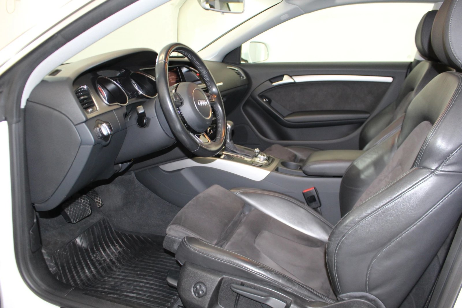AUDI A5 Coupé 1.8 TFSI 170 M-Tronic, Essence, Occasion / Utilisé, Automatique - 7