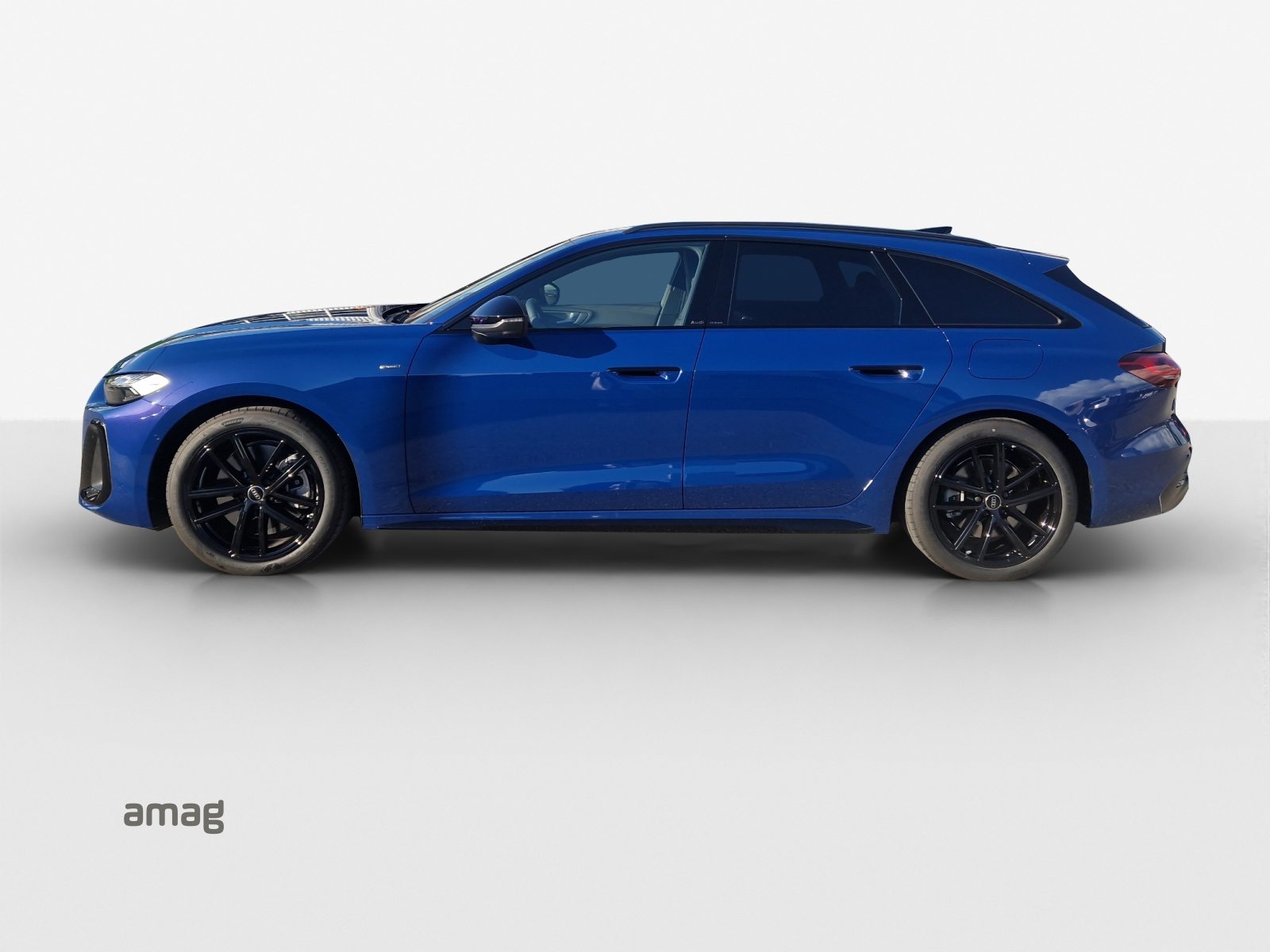 AUDI A5 Avant e-hybrid 220 kW Attraction, Hybride Intégral Essence/Électricité, Voiture nouvelle, Automatique - 2