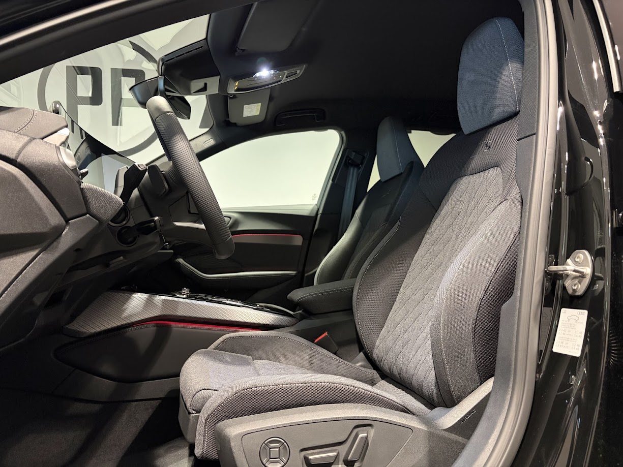 AUDI A5 Avant e-hybrid 220 kW Attraction, Hybride Intégral Essence/Électricité, Voiture nouvelle, Automatique - 4