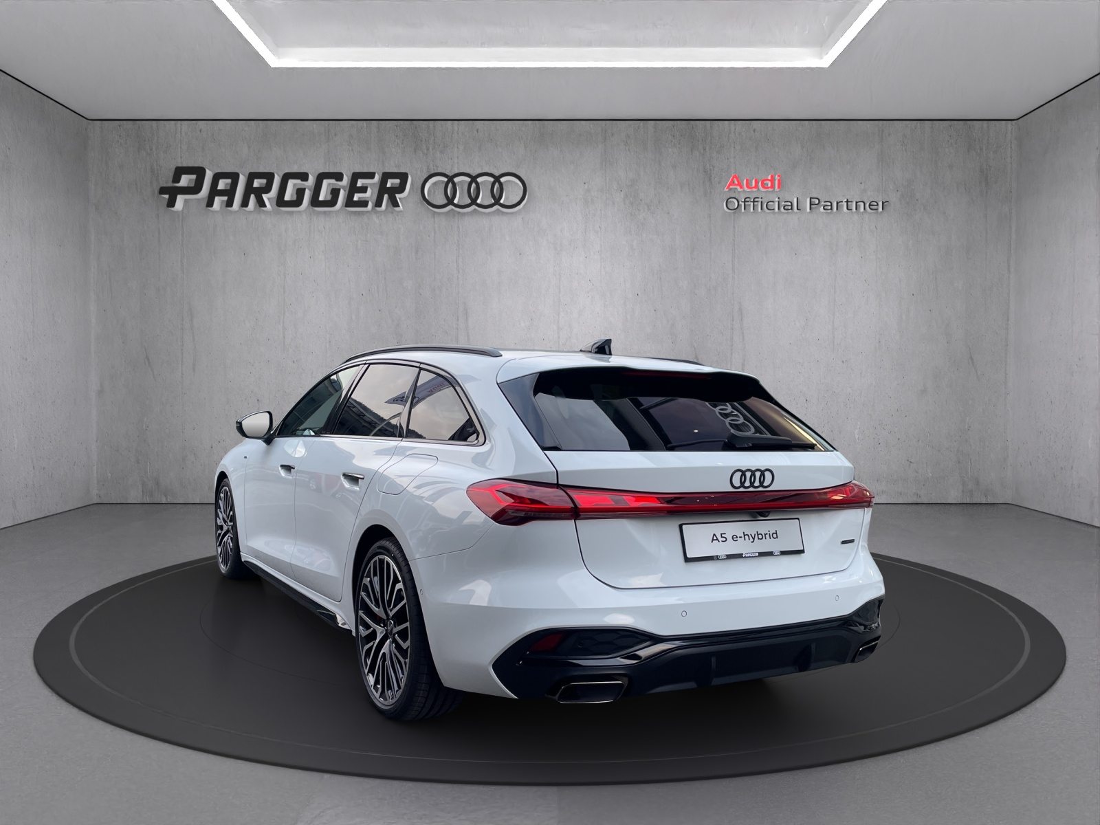 AUDI A5 Avant e-hybrid 270 kW, Hybride Intégral Essence/Électricité, Voiture nouvelle, Automatique - 5