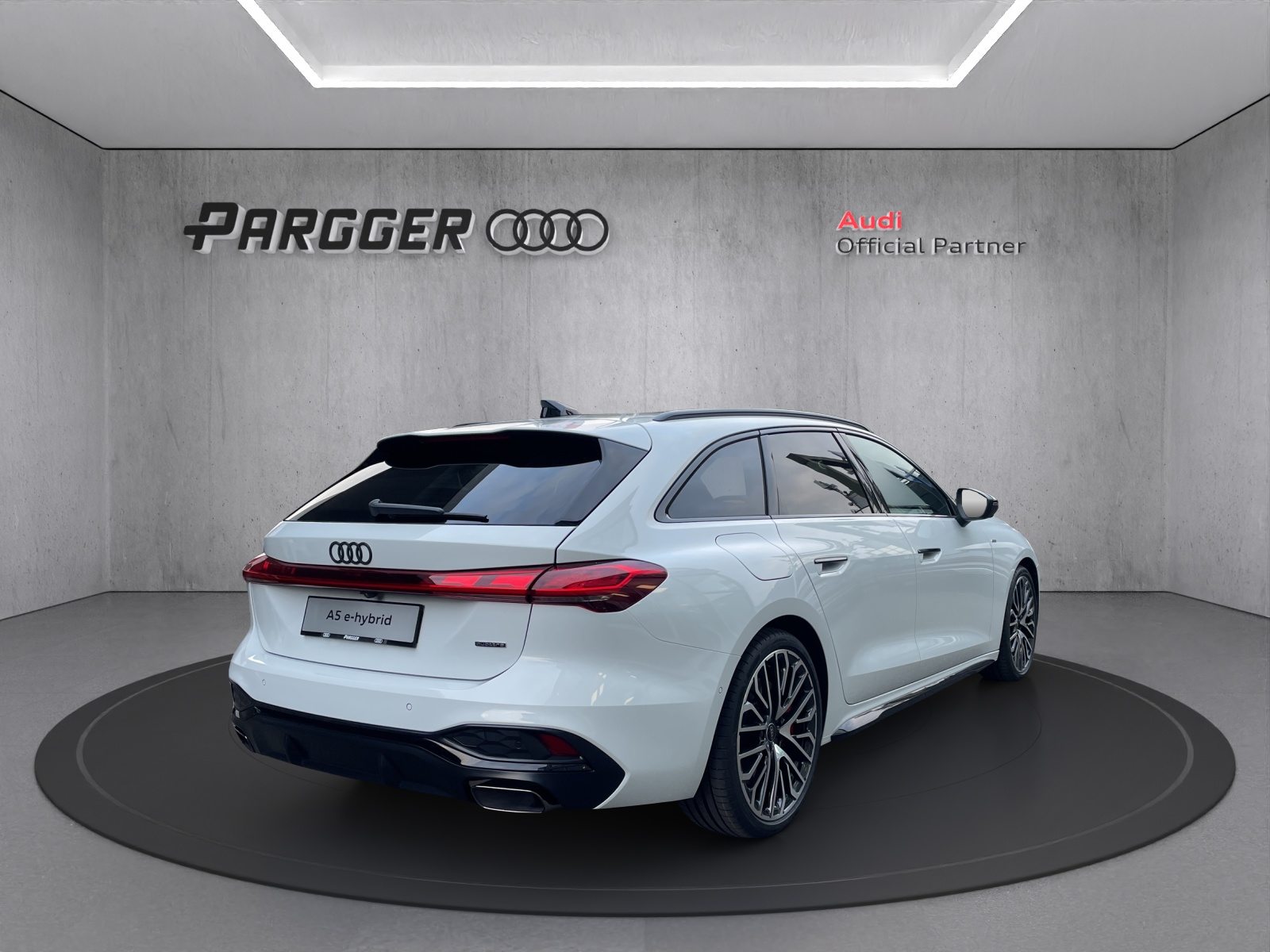 AUDI A5 Avant e-hybrid 270 kW, Hybride Intégral Essence/Électricité, Voiture nouvelle, Automatique - 6