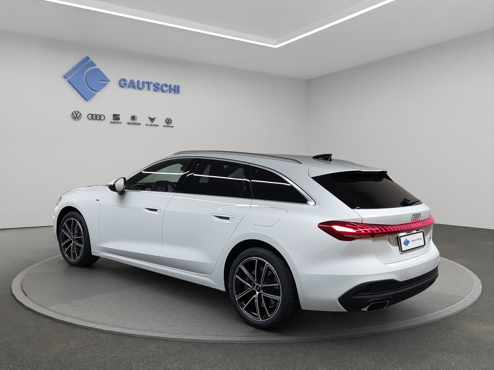 AUDI A5 Avant e-hybrid quattro Attraction 220 kW S tronic, Plug-in-Hybrid Benzin/Elektro, Neuwagen, Automatik - 3