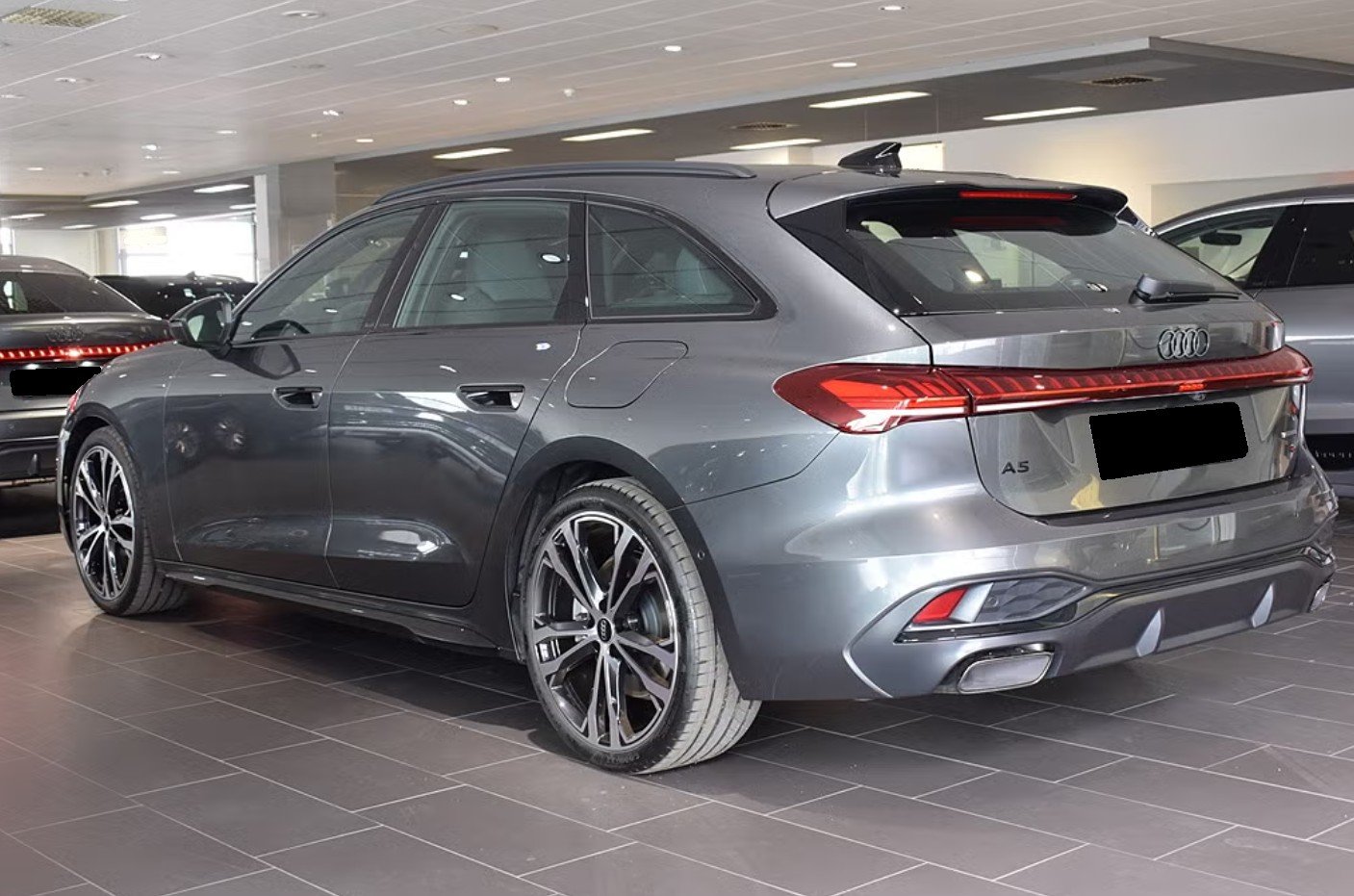 AUDI A5 Avant e-hybrid quattro S tronic, Plug-in-Hybrid Petrol/Electric, New car, Automatic - 2