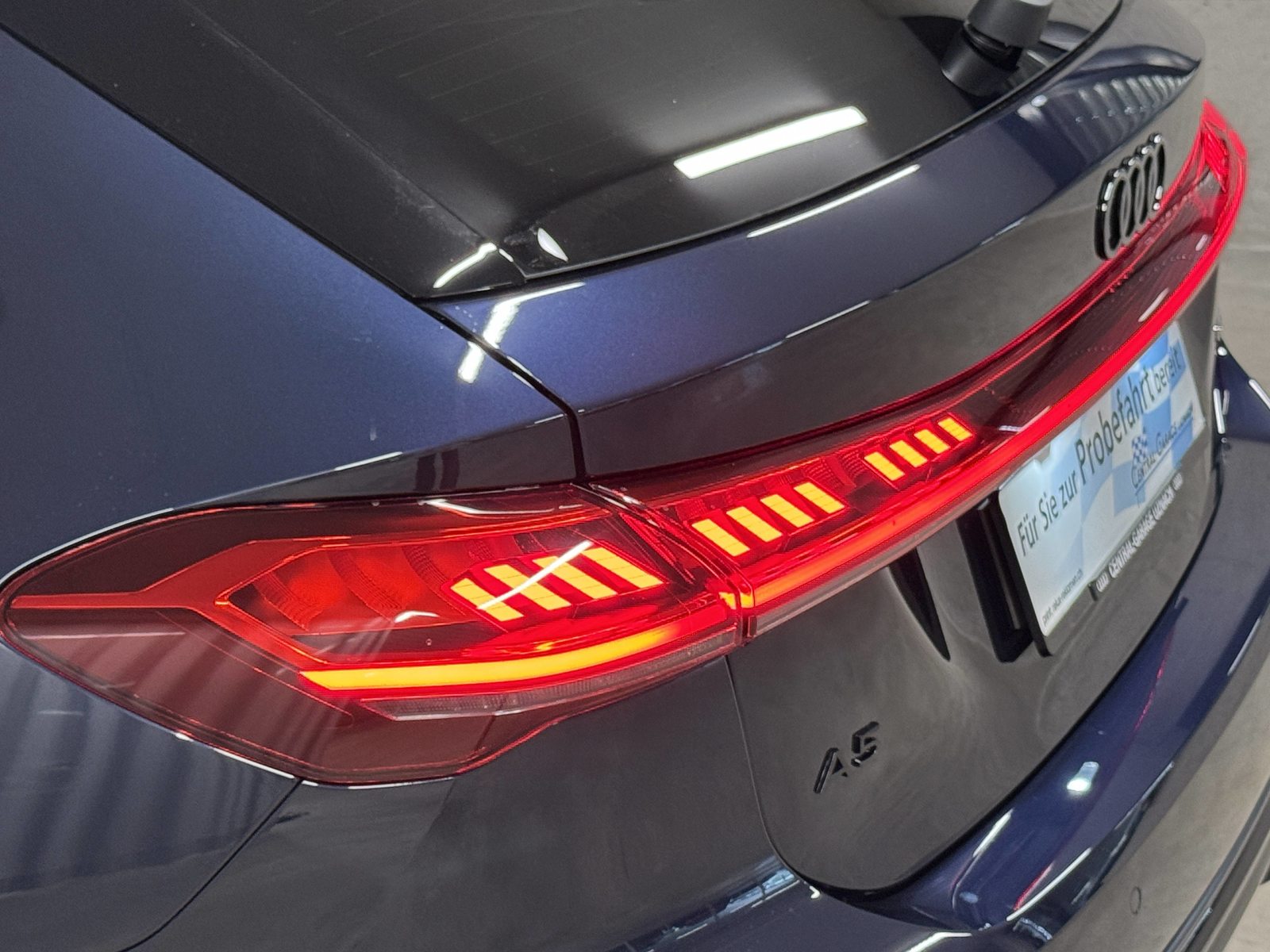 AUDI A5 Avant e-hybrid 270 kW, Hybride Intégral Essence/Électricité, Voiture nouvelle, Automatique - 5