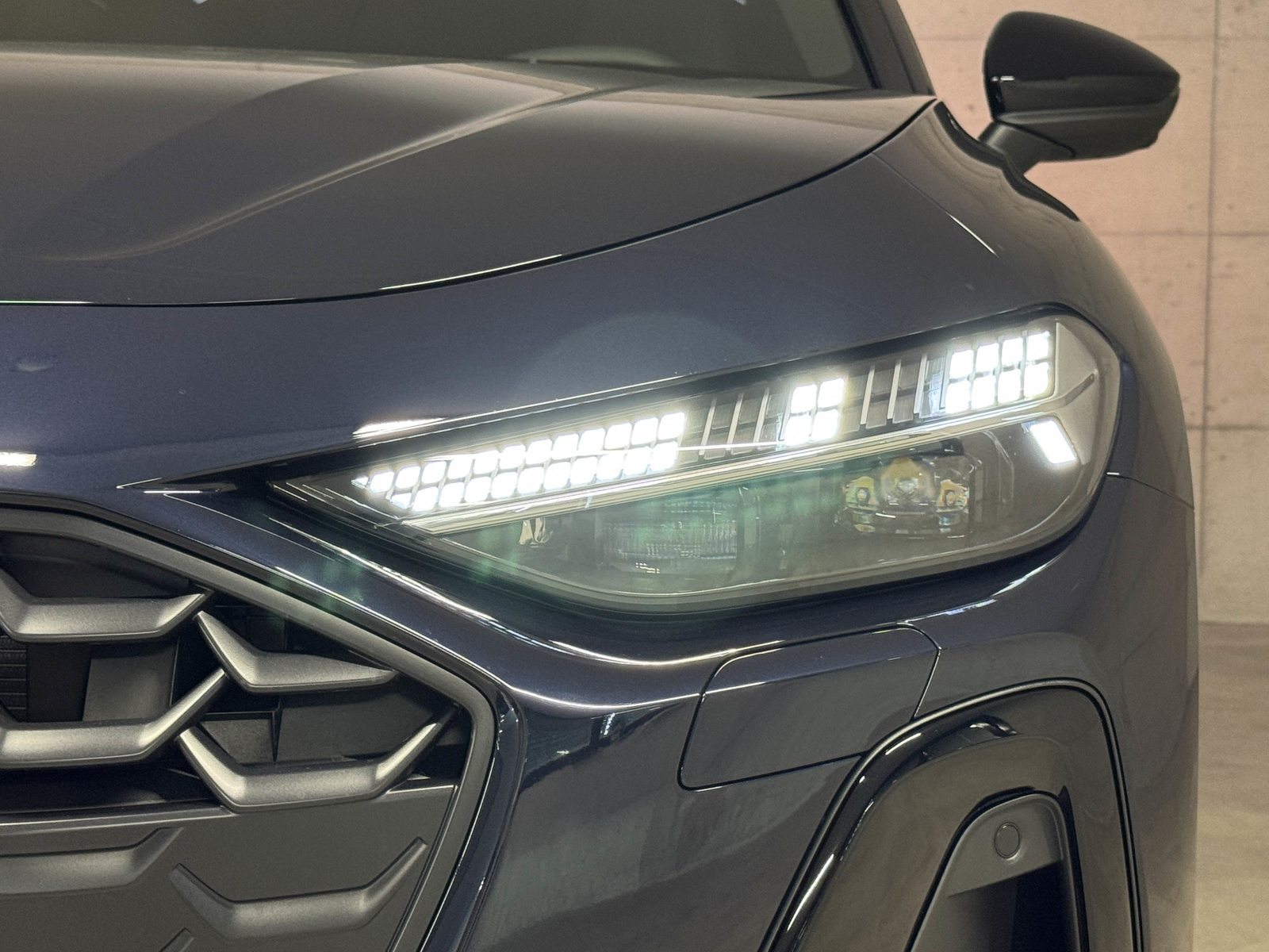 AUDI A5 Avant e-hybrid 270 kW, Hybride Intégral Essence/Électricité, Voiture nouvelle, Automatique - 6