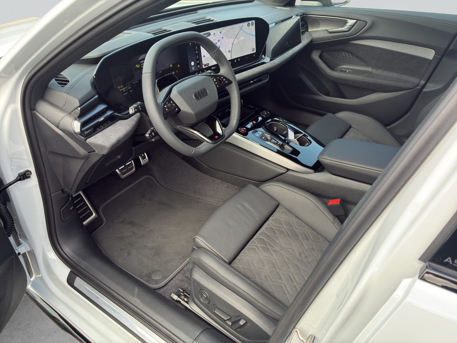 AUDI A5 Avant e-hybrid 220 kW Attraction, Hybride Intégral Essence/Électricité, Voiture nouvelle, Automatique - 5