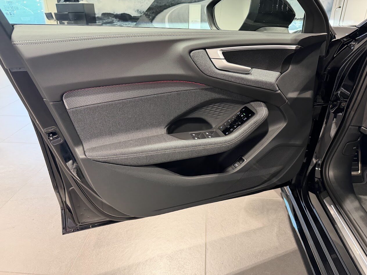 AUDI A5 Avant TDI 150 kW Attraction, Diesel, Auto nuove, Automatico - 3
