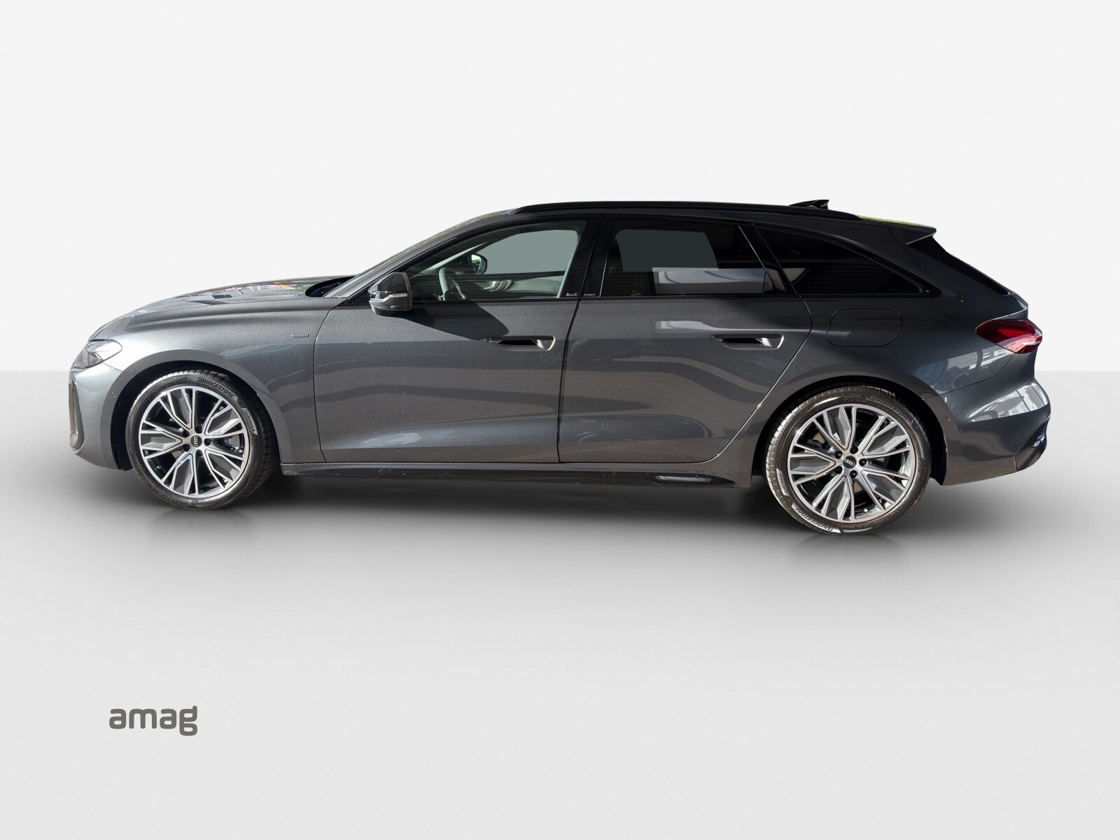 AUDI A5 Avant e-hybrid 220 kW Attraction, Hybride Intégral Essence/Électricité, Voiture nouvelle, Automatique - 2