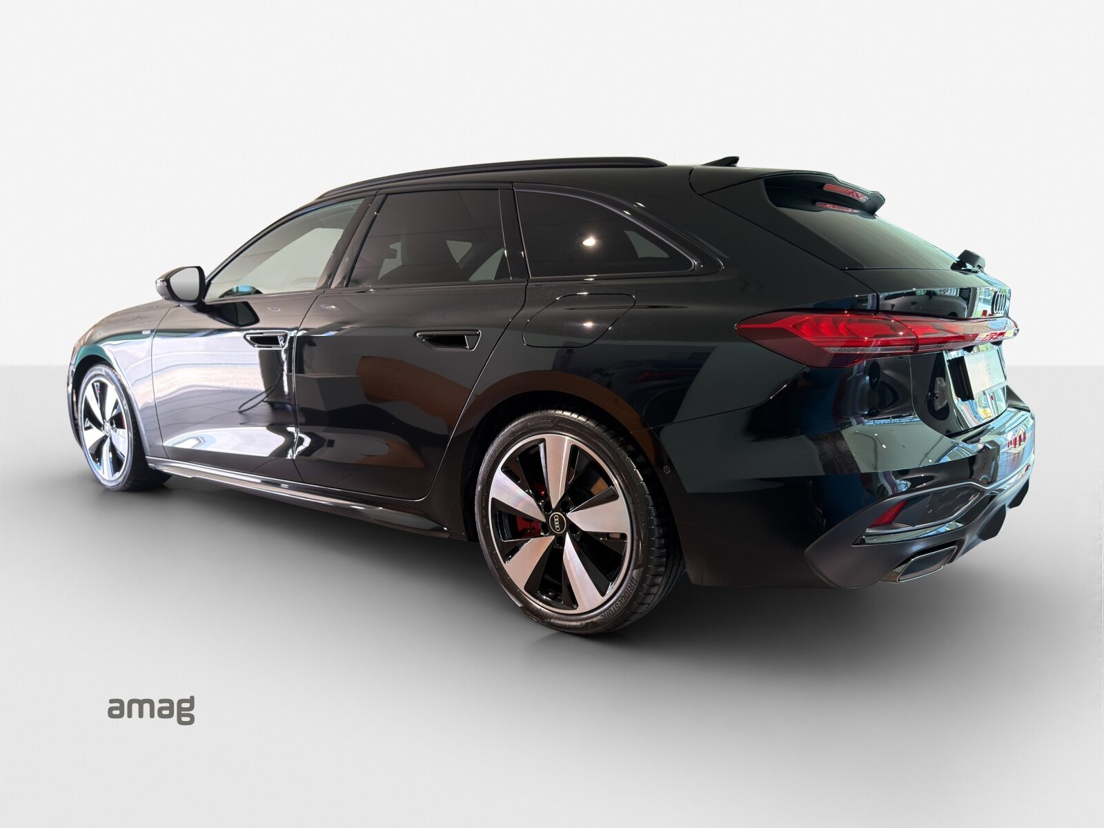 AUDI A5 Avant e-hybrid 270 kW, Hybride Intégral Essence/Électricité, Voiture nouvelle, Automatique - 2