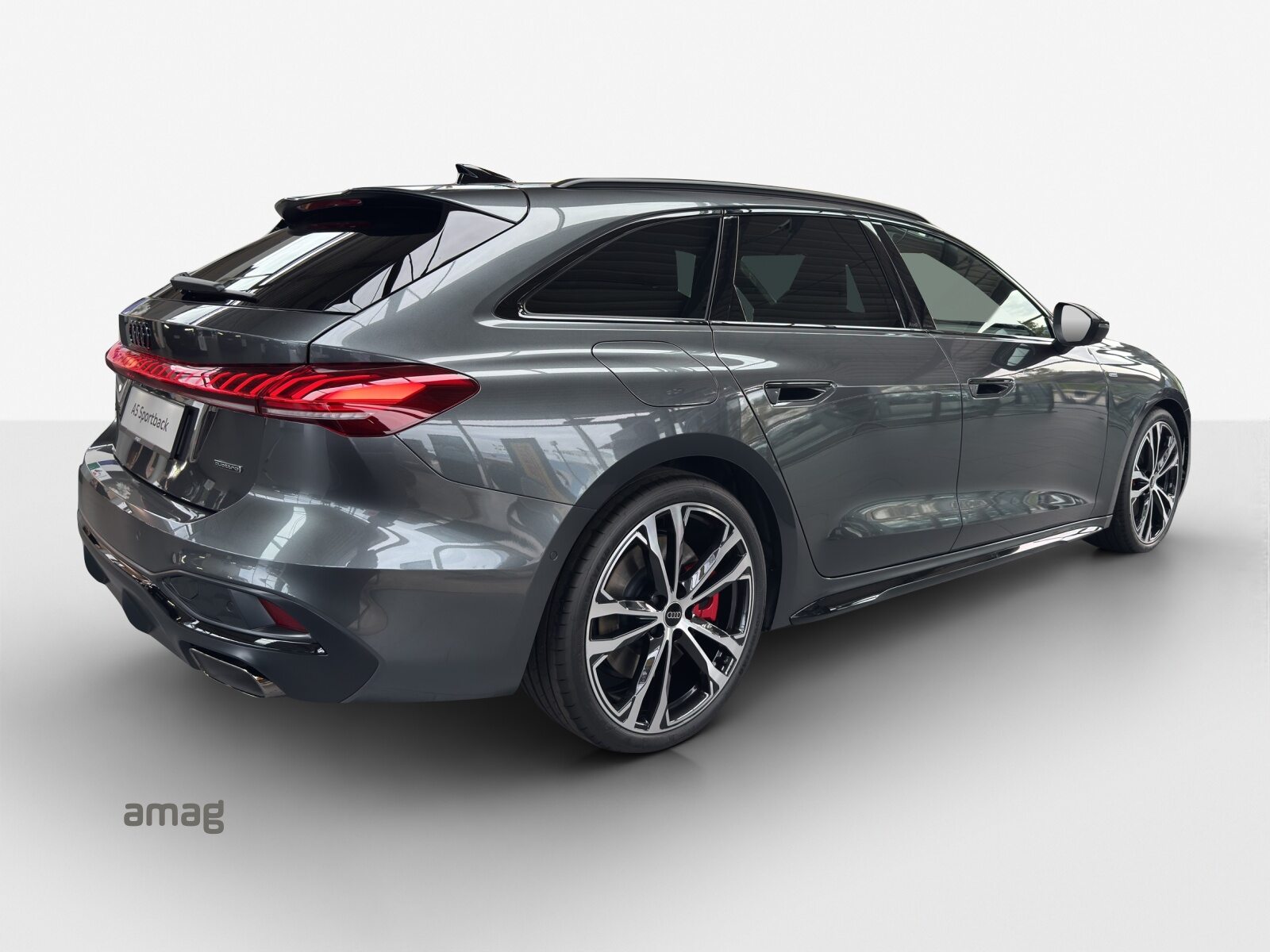 AUDI A5 Avant e-hybrid 270 kW, Hybride Intégral Essence/Électricité, Voiture nouvelle, Automatique - 5