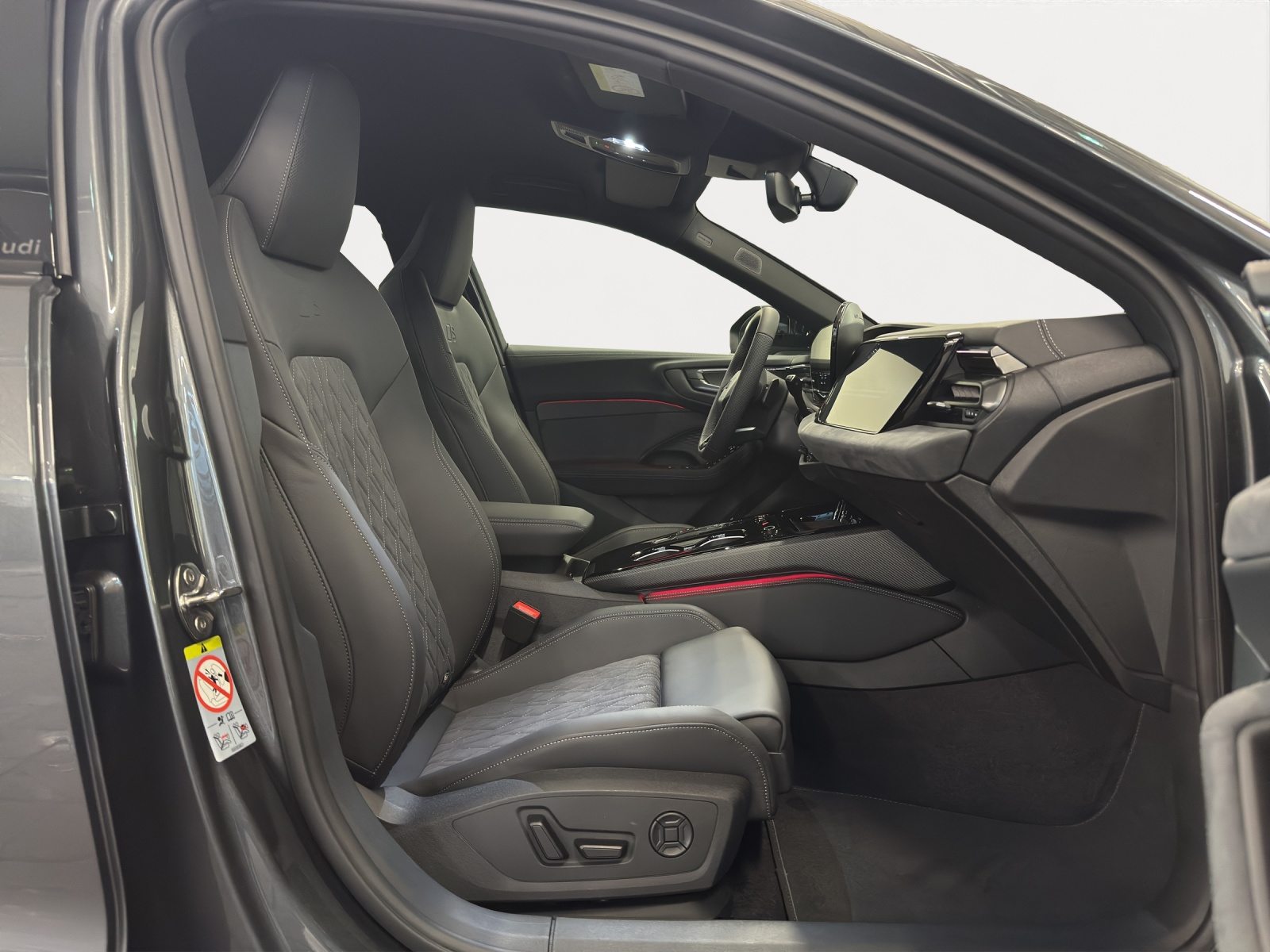 AUDI A5 Avant e-hybrid 270 kW, Hybride Intégral Essence/Électricité, Occasion / Utilisé, Automatique - 7