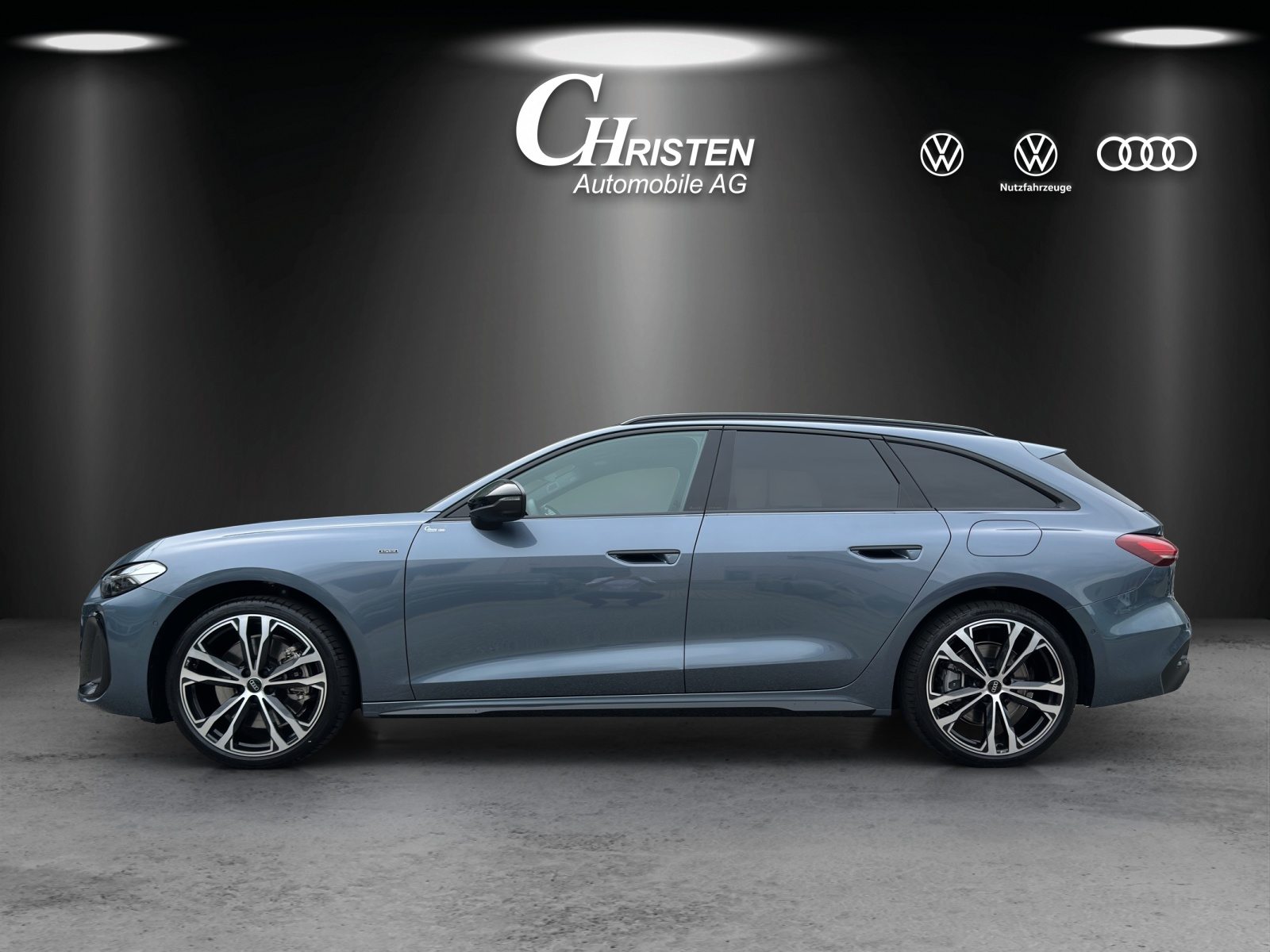 AUDI A5 Avant e-hybrid 220 kW Attraction, Hybride Intégral Essence/Électricité, Occasion / Utilisé, Automatique - 2