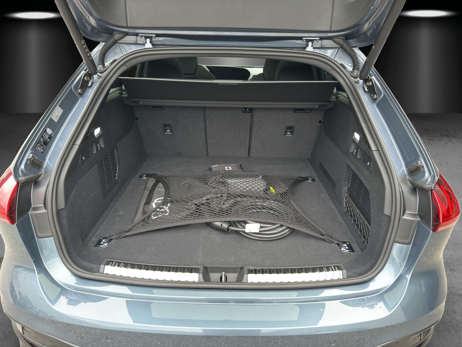 AUDI A5 Avant e-hybrid 220 kW Attraction, Hybride Intégral Essence/Électricité, Occasion / Utilisé, Automatique - 7