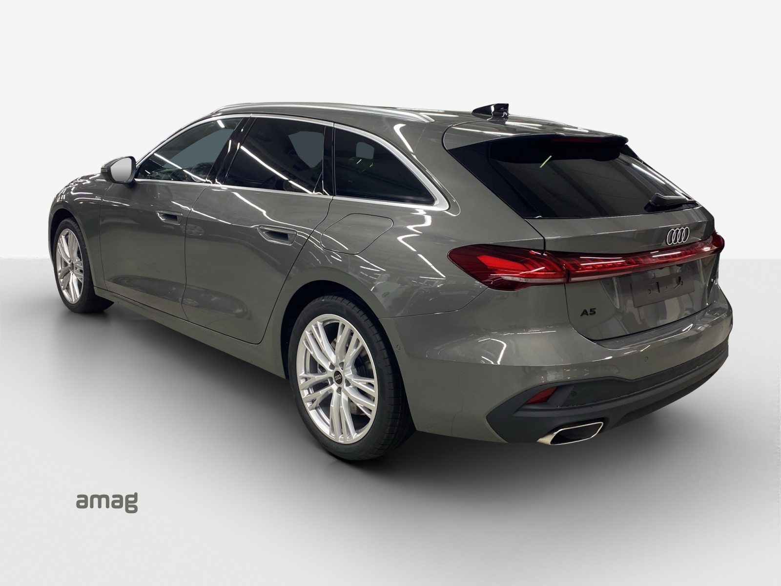 AUDI A5 Avant e-hybrid 220 kW Attraction, Hybride Intégral Essence/Électricité, Occasion / Utilisé, Automatique - 3