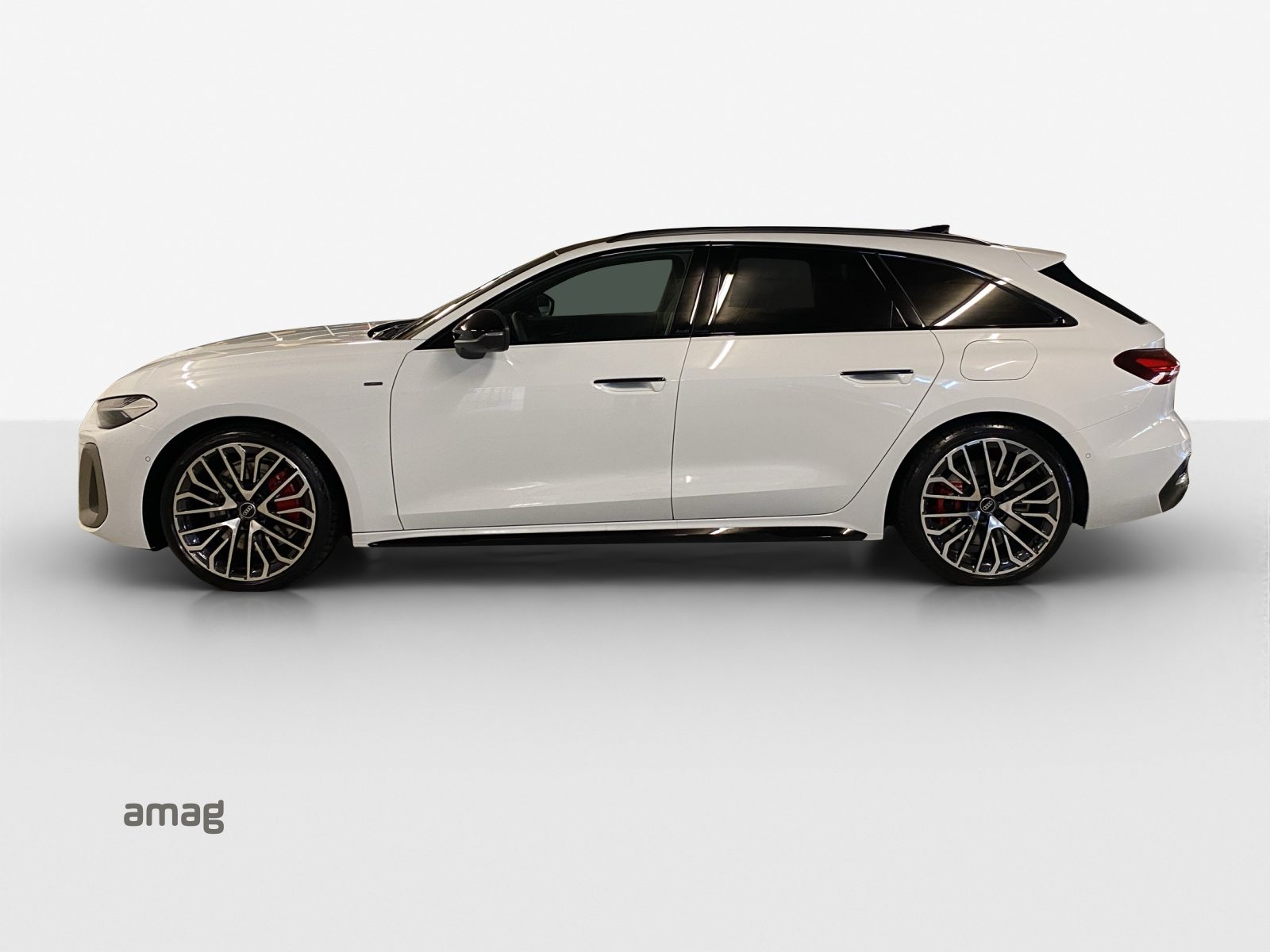 AUDI A5 Avant e-hybrid 270 kW, Hybride Intégral Essence/Électricité, Occasion / Utilisé, Automatique - 2