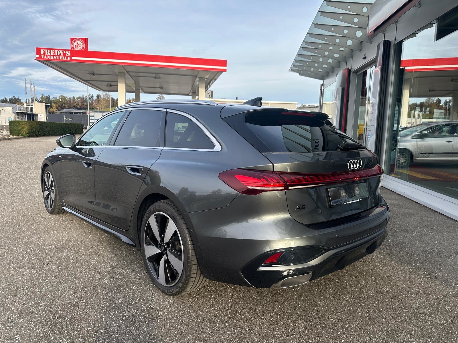 AUDI A5 Avant TFSI 150 kW S tronic, Mild-Hybrid Benzin/Elektro, Occasion / Gebraucht, Automatik - 3