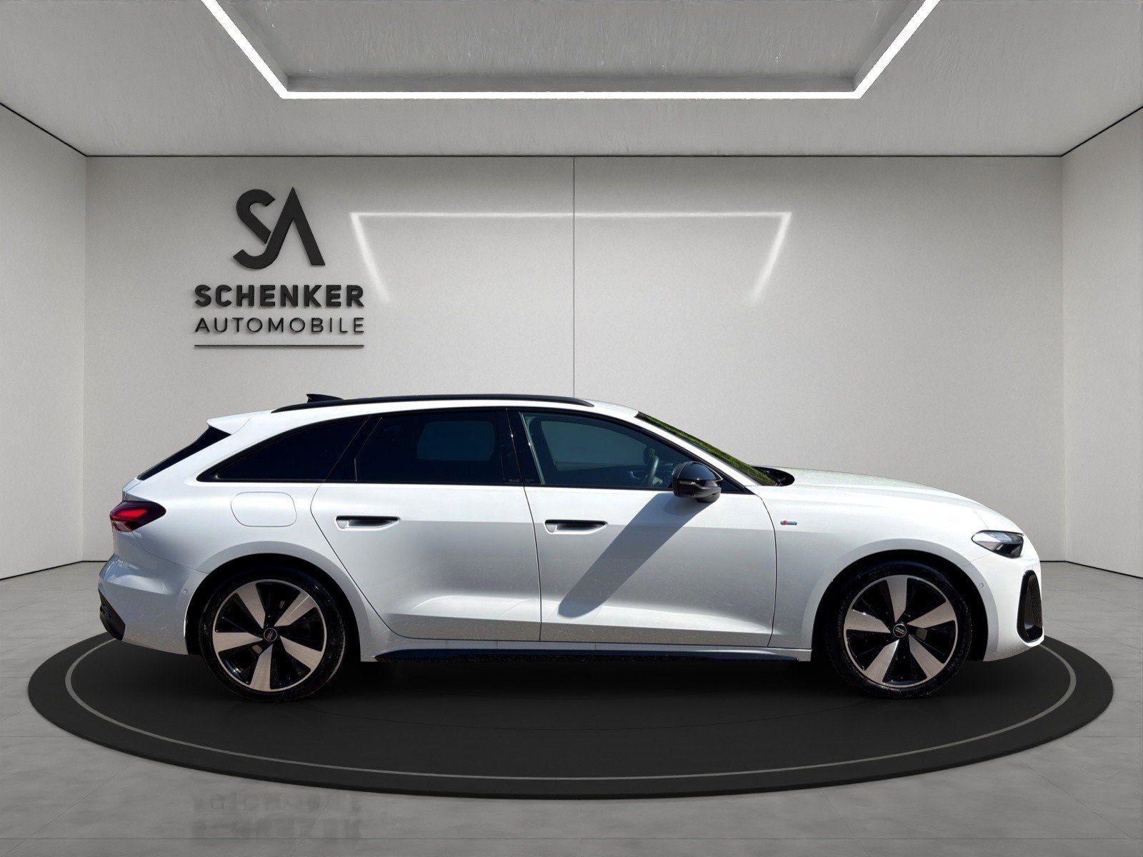 AUDI A5 Avant TFSI 150 kW S tronic S-Line Optikpaket Black, Mild-Hybrid Petrol/Electric, Second hand / Used, Automatic - 6