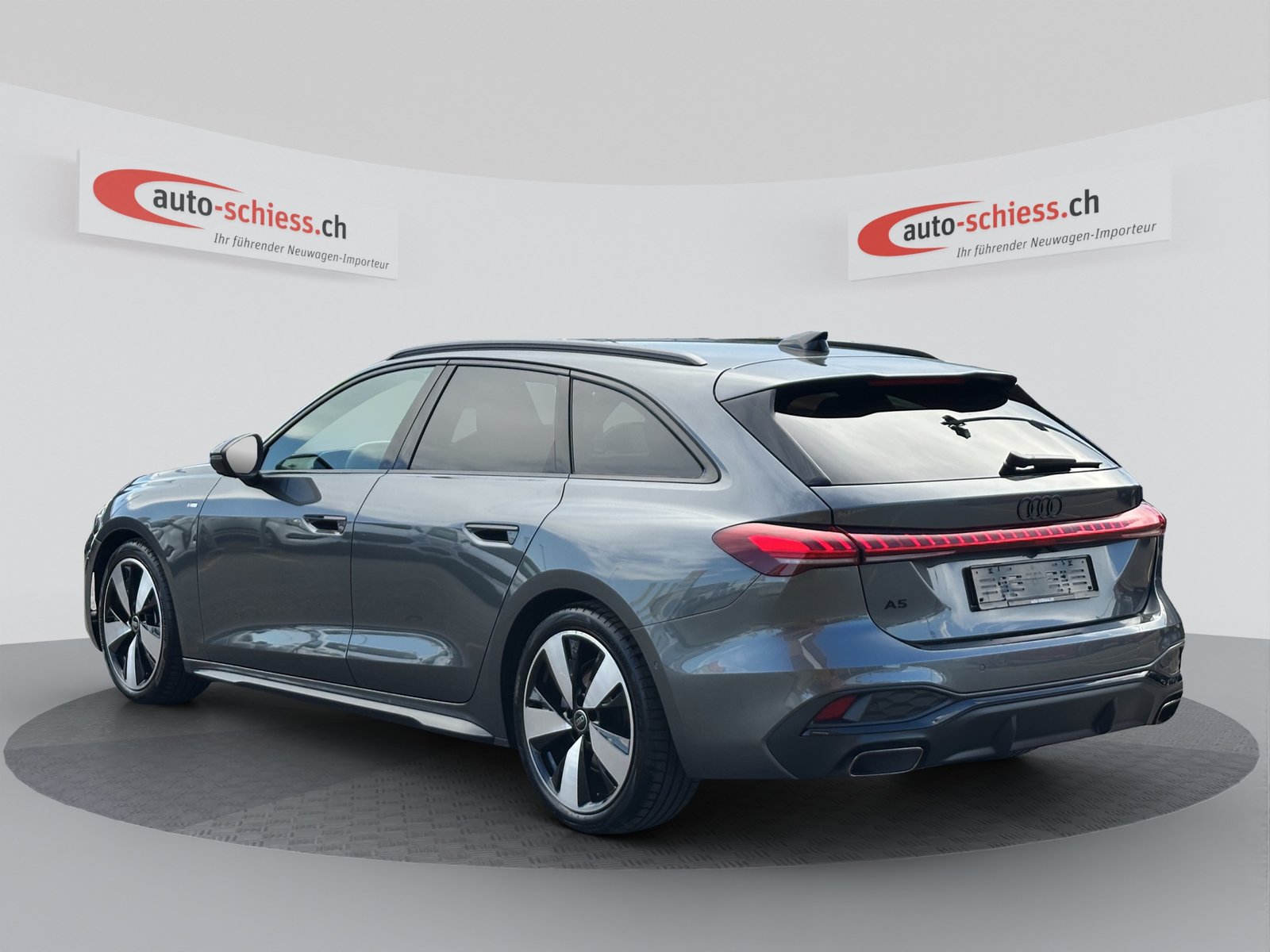 AUDI A5 Avant S-Line TFSI 150 kW Schwarz Optik S tronic, Mild-Hybrid Petrol/Electric, Second hand / Used, Automatic - 3