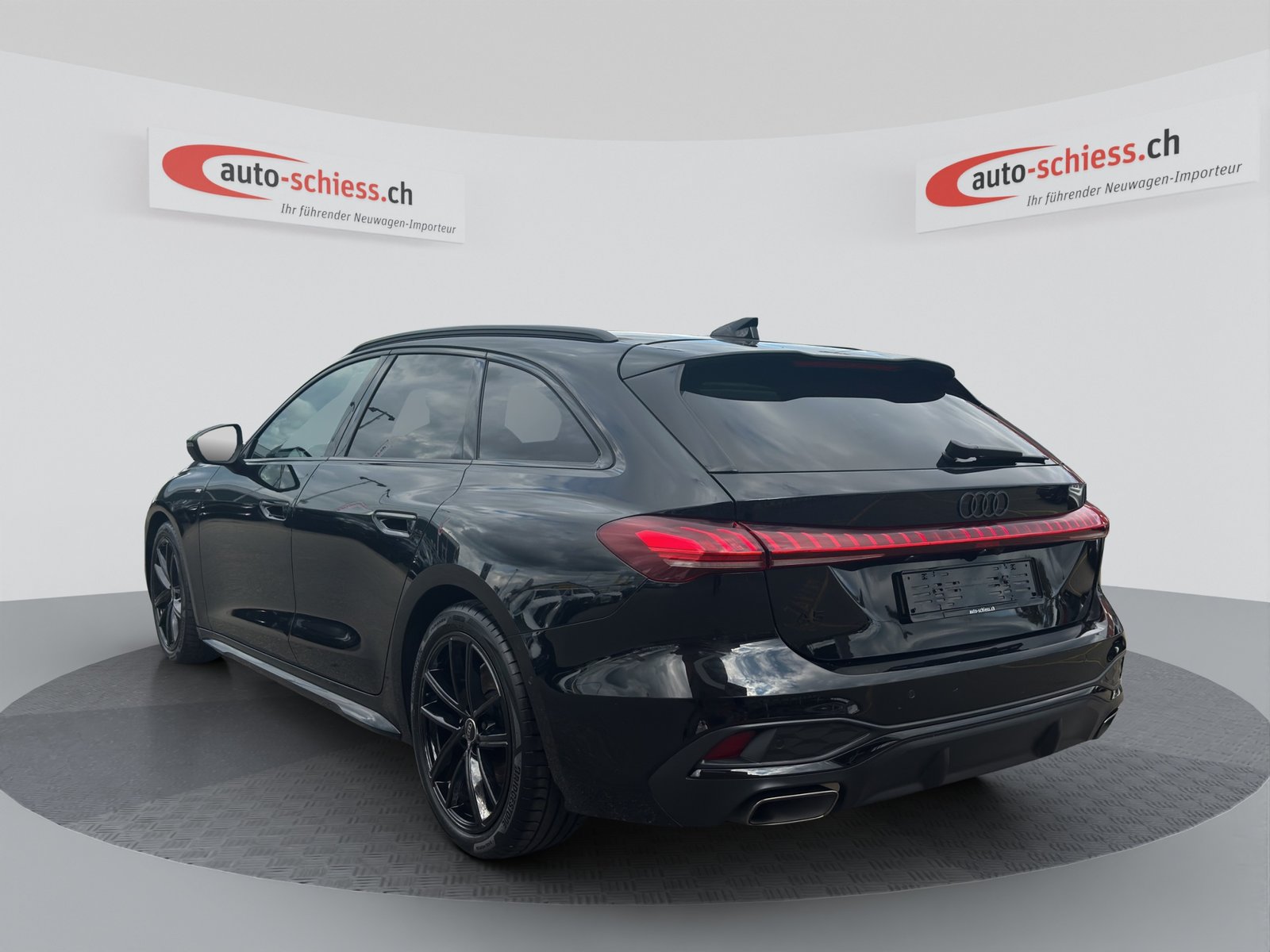 AUDI A5 Avant S-LINE Black Line TFSI, Mild-Hybrid Petrol/Electric, Second hand / Used, Automatic - 3