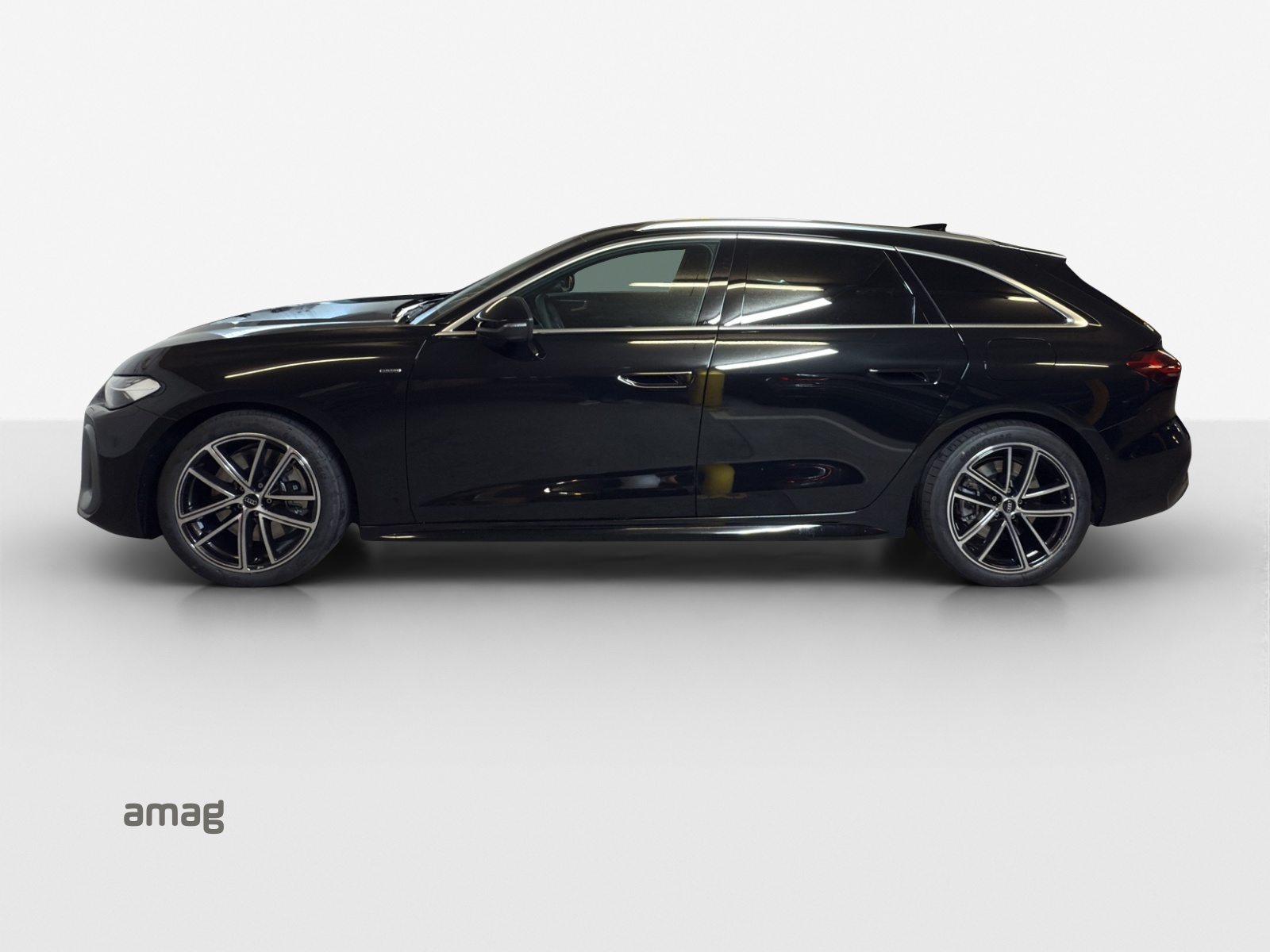 AUDI A5 Avant e-hybrid 220 kW Attraction, Hybride Intégral Essence/Électricité, Voiture de démonstration, Automatique - 2