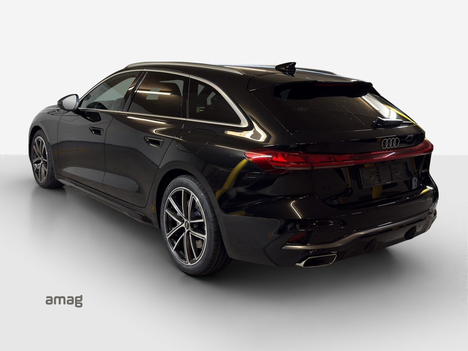 AUDI A5 Avant e-hybrid 220 kW Attraction, Hybride Intégral Essence/Électricité, Voiture de démonstration, Automatique - 3